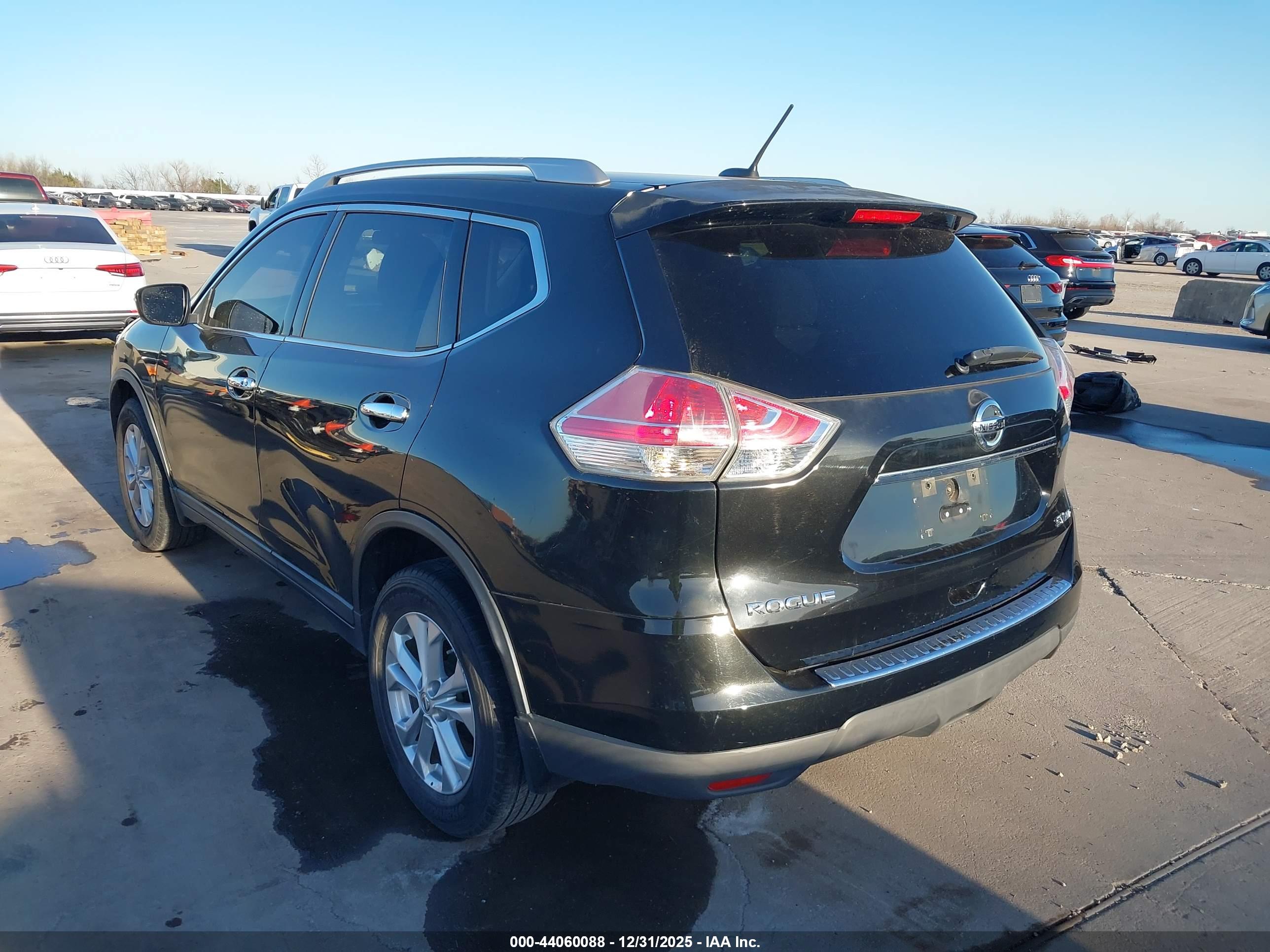 NISSAN ROGUE image 3