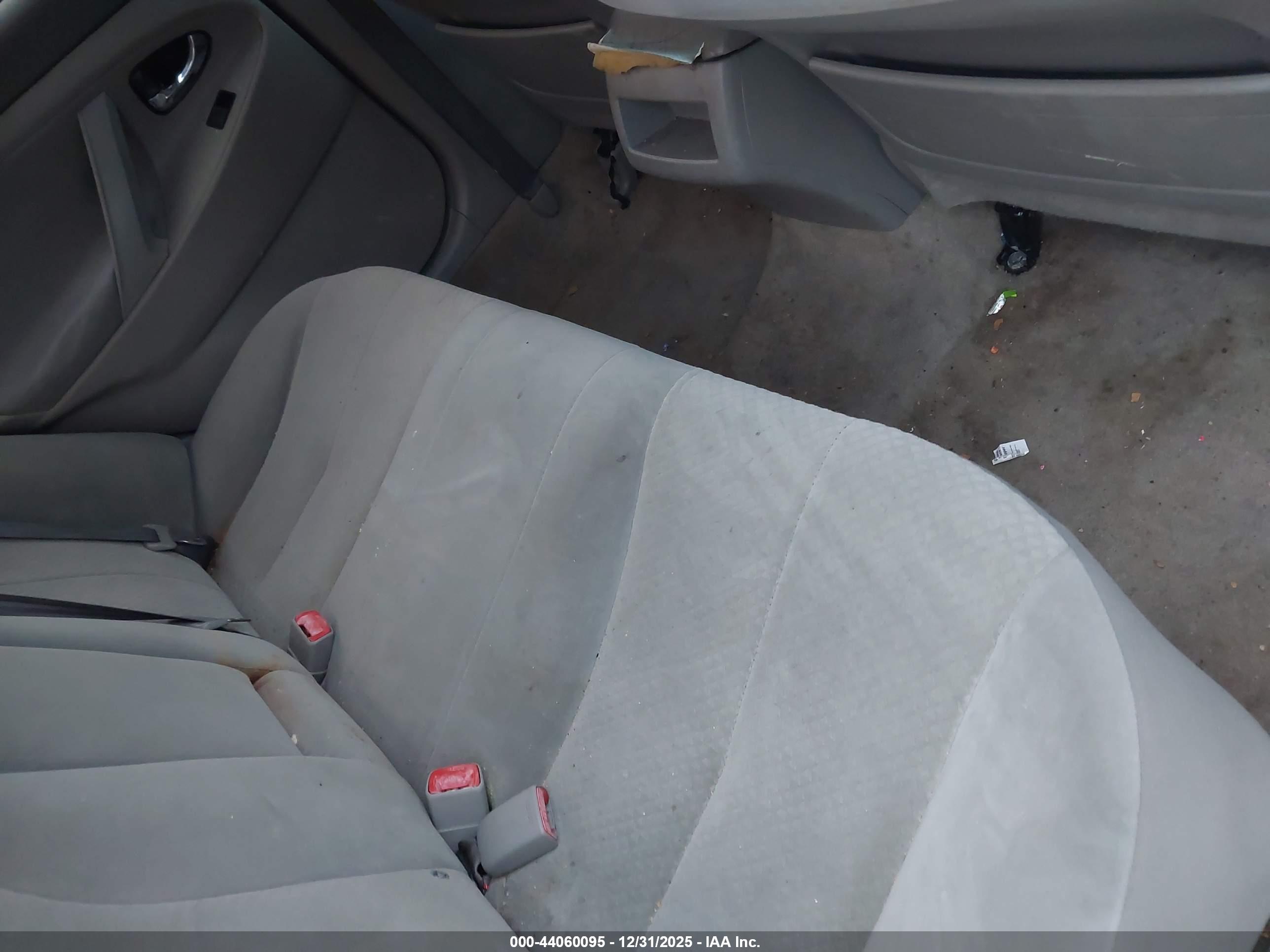 TOYOTA CAMRY image 8