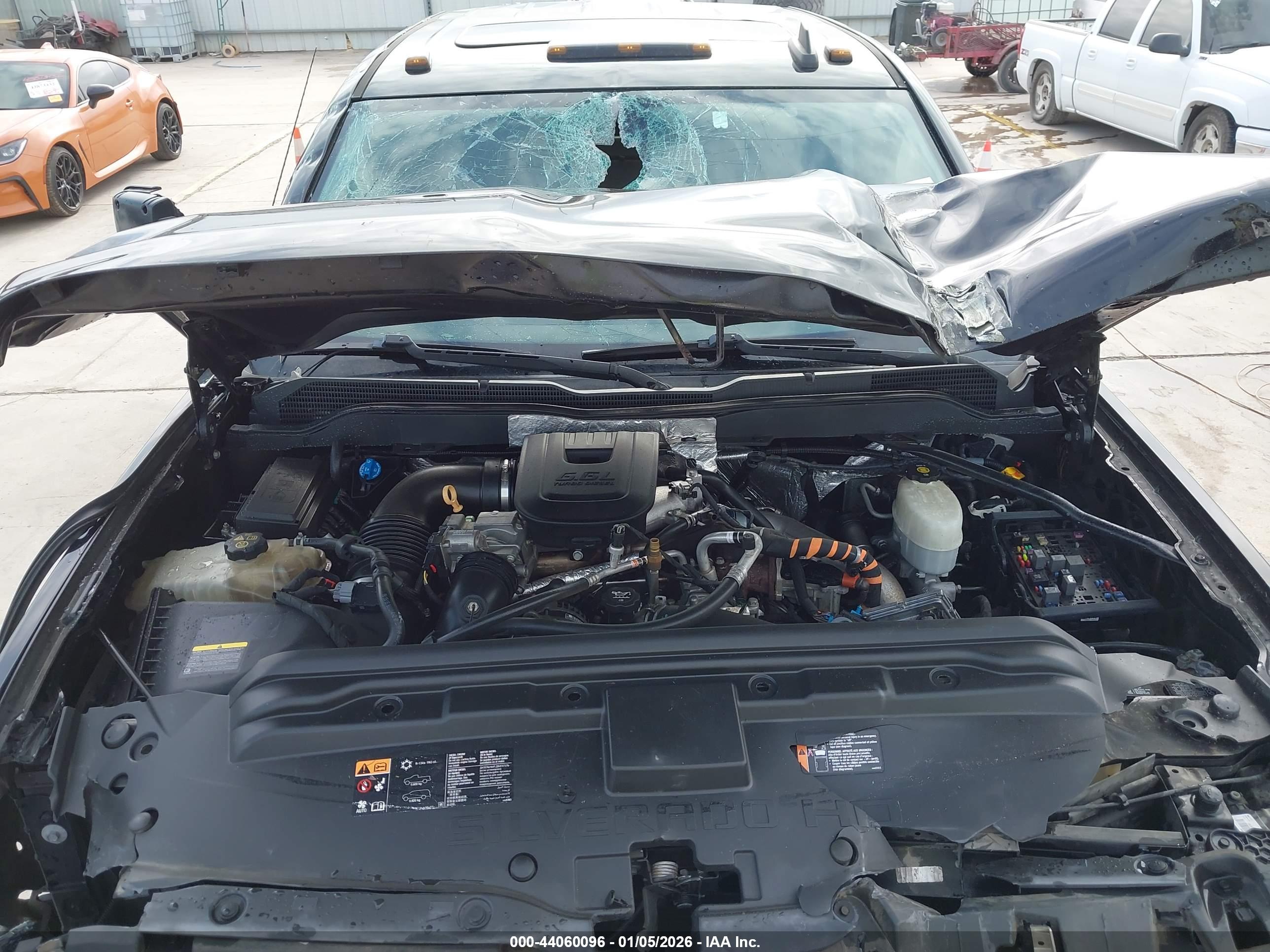 CHEVROLET SILVERADO image 10