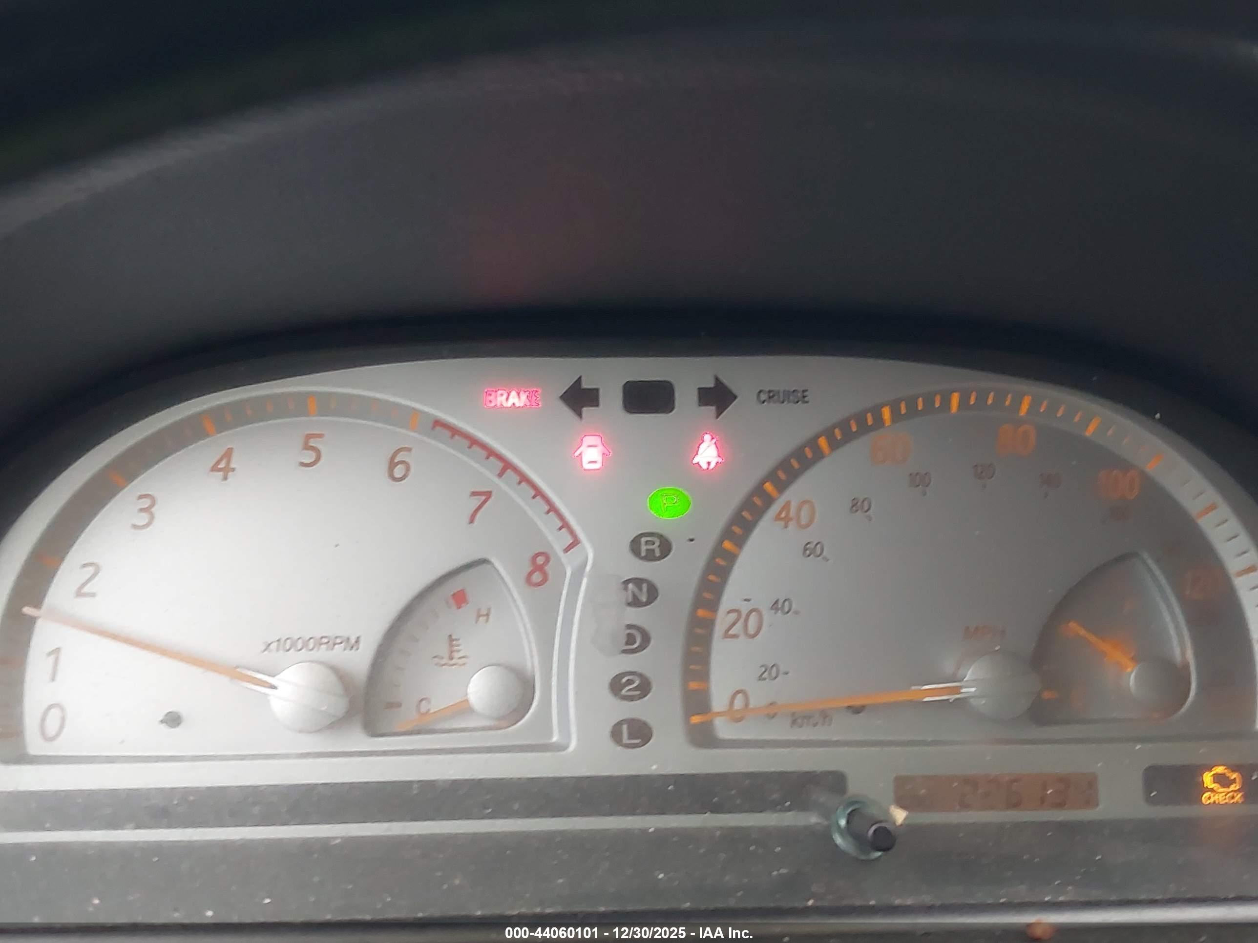 TOYOTA CAMRY image 7
