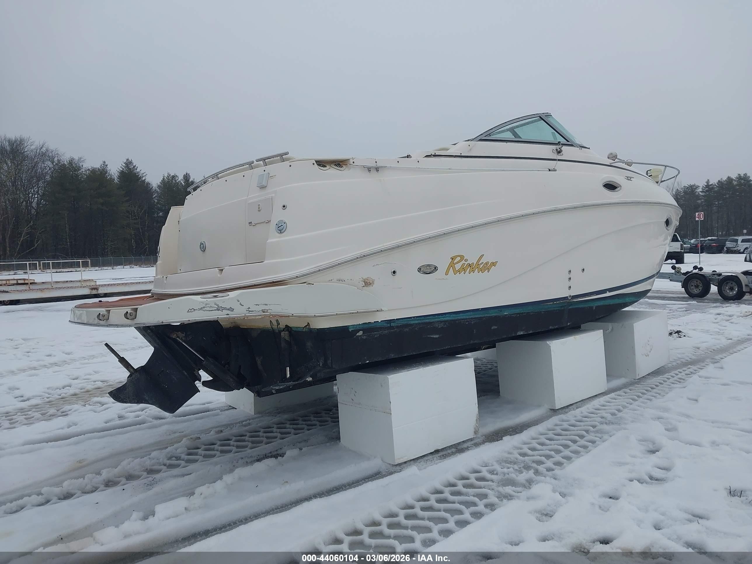 RINKER 25' image 4