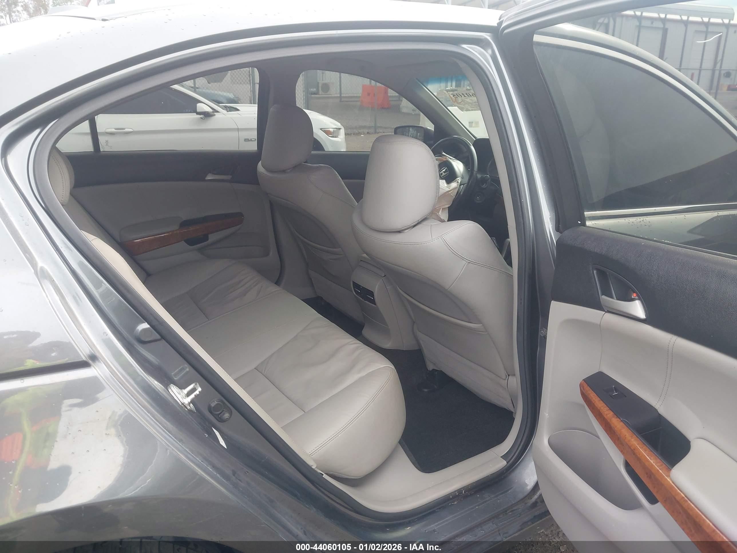 HONDA ACCORD image 8