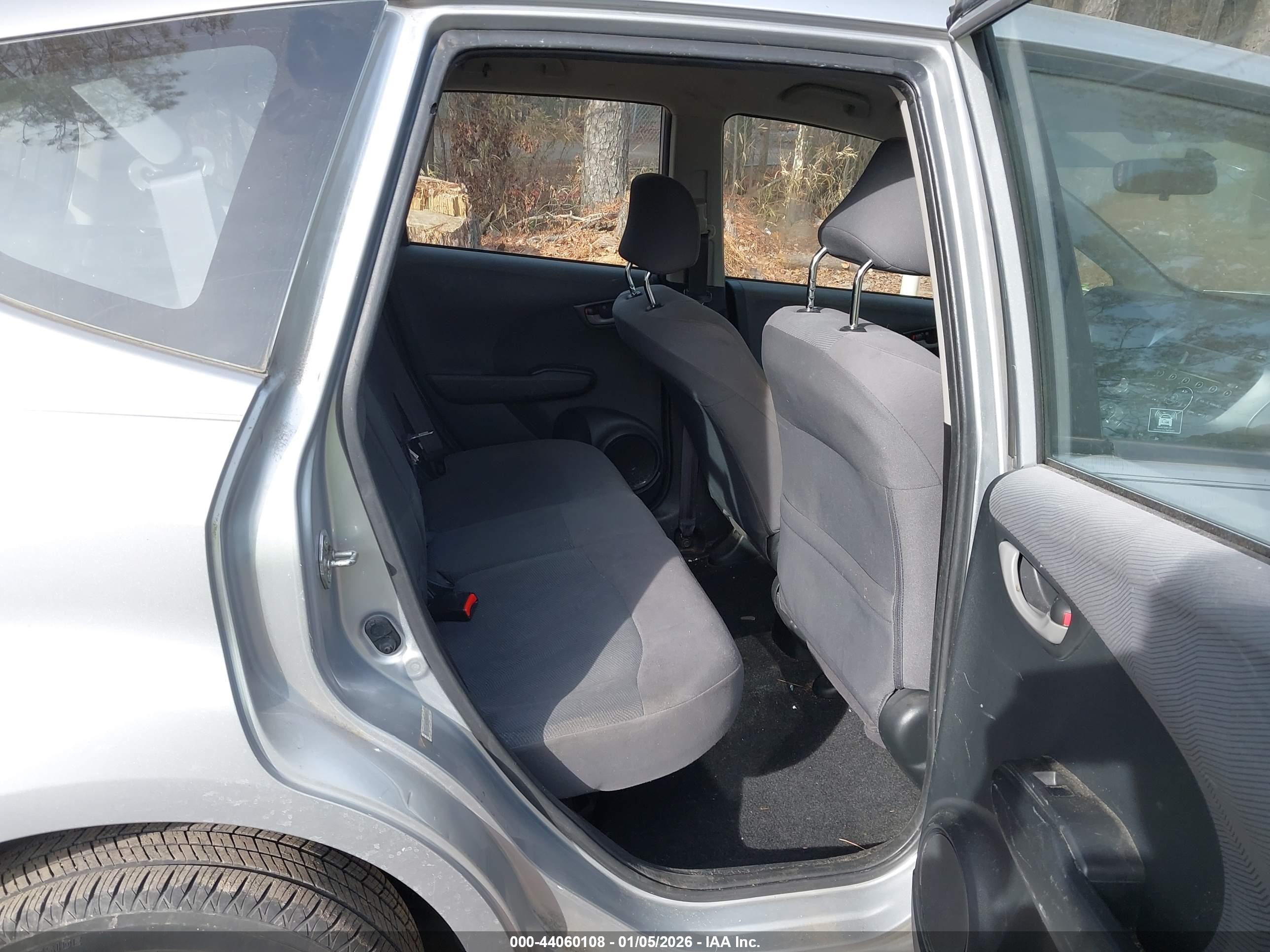 HONDA FIT image 8