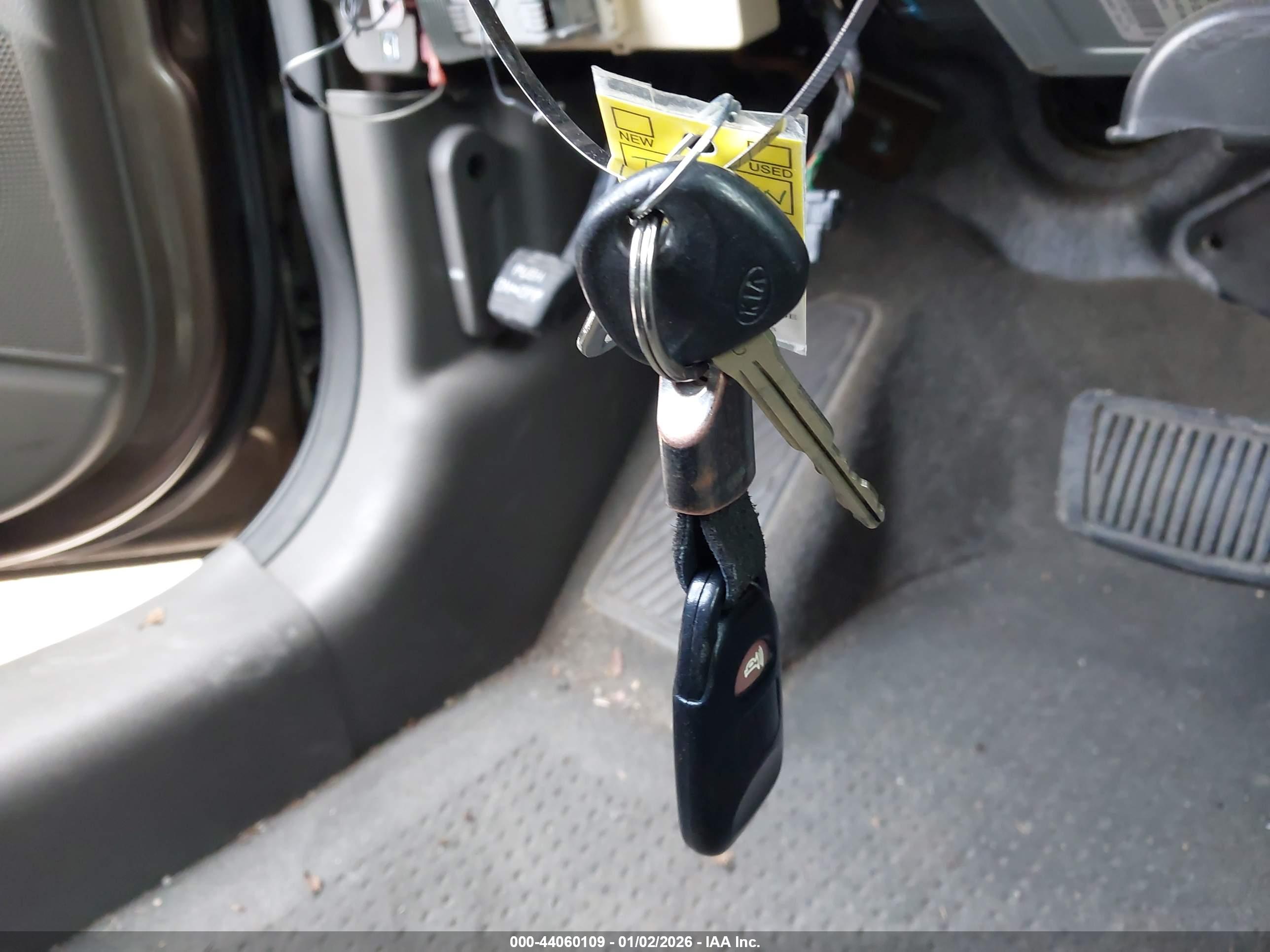 KIA SPORTAGE image 11