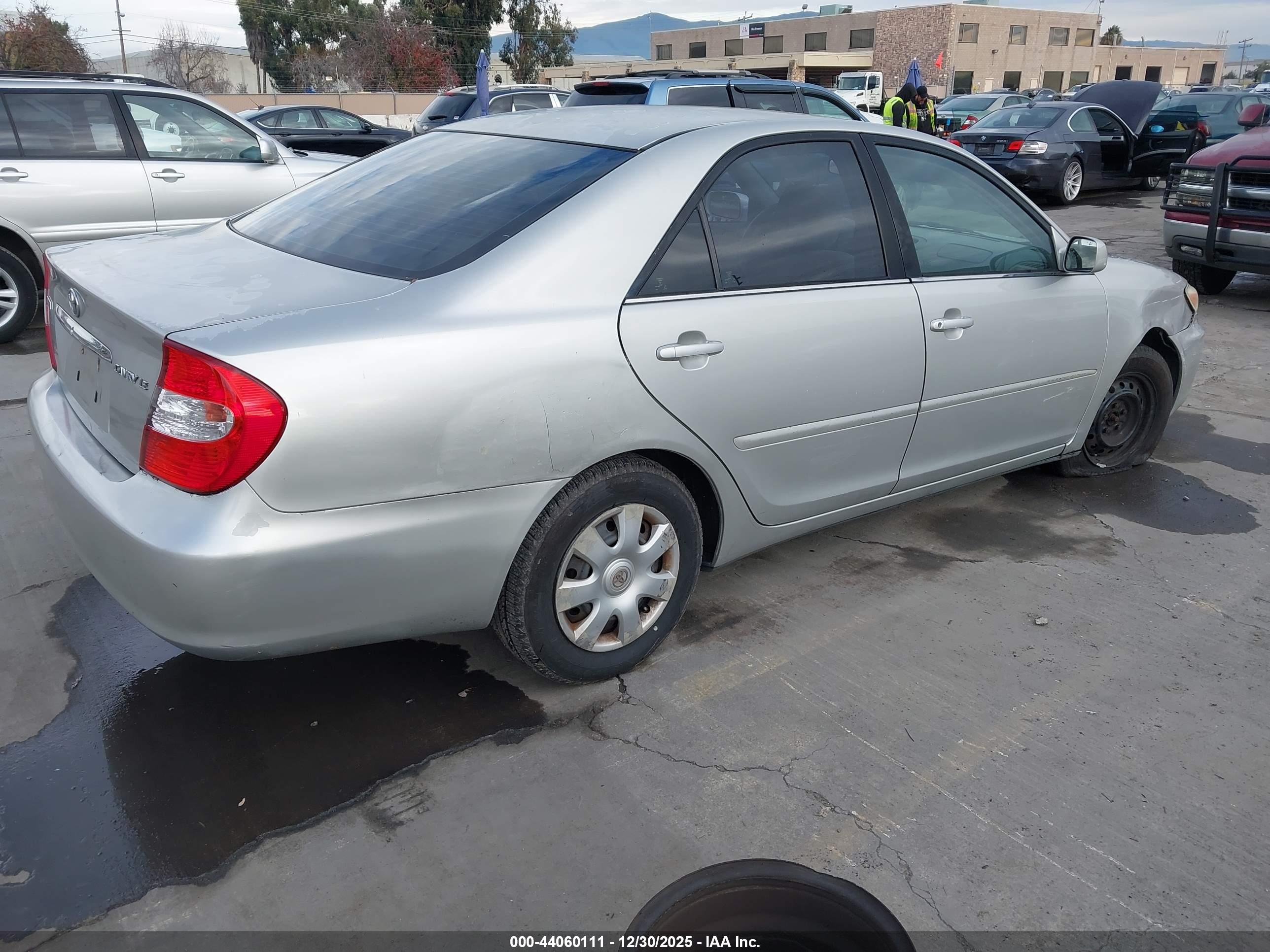 TOYOTA CAMRY image 4