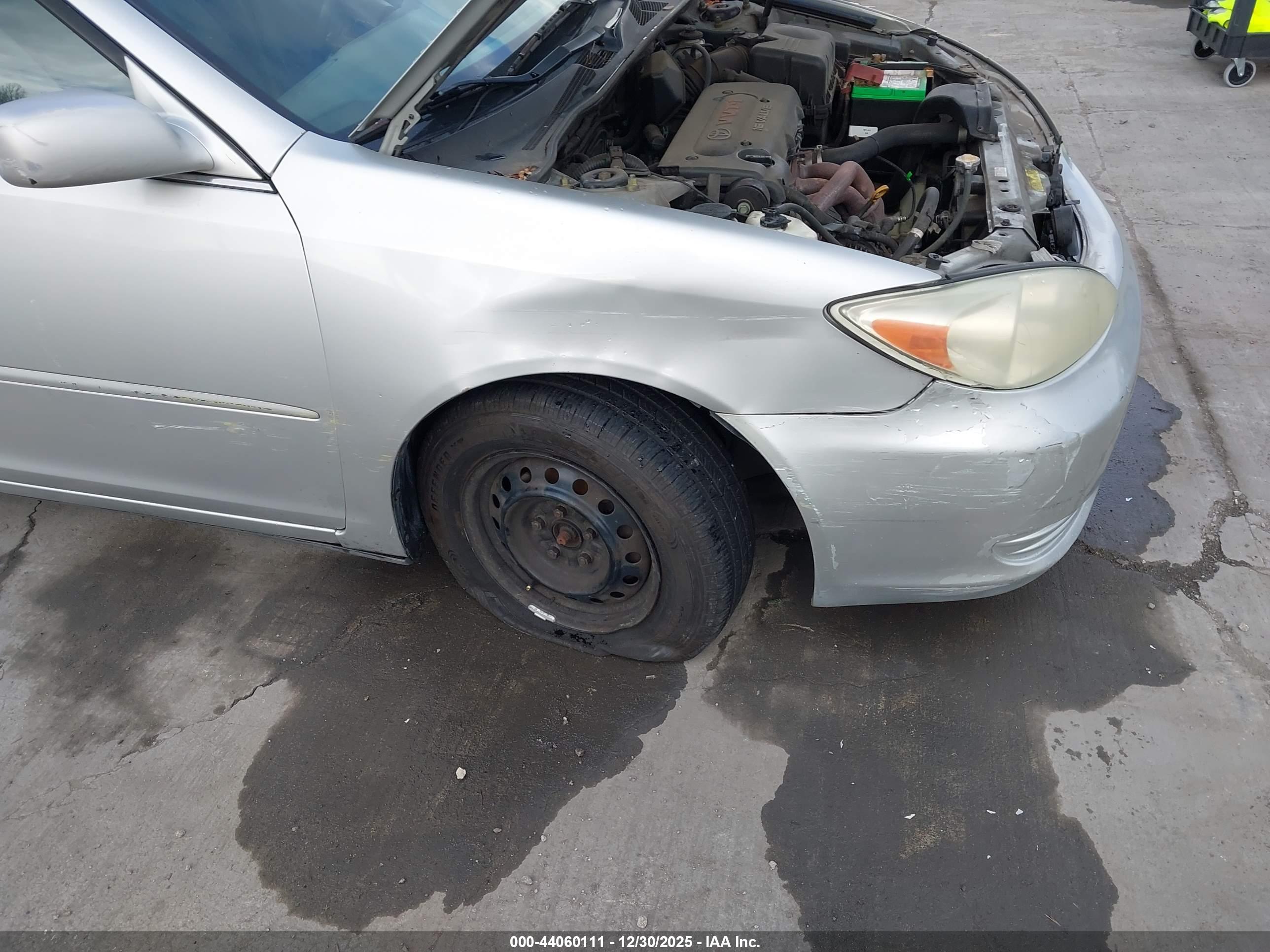 TOYOTA CAMRY image 6