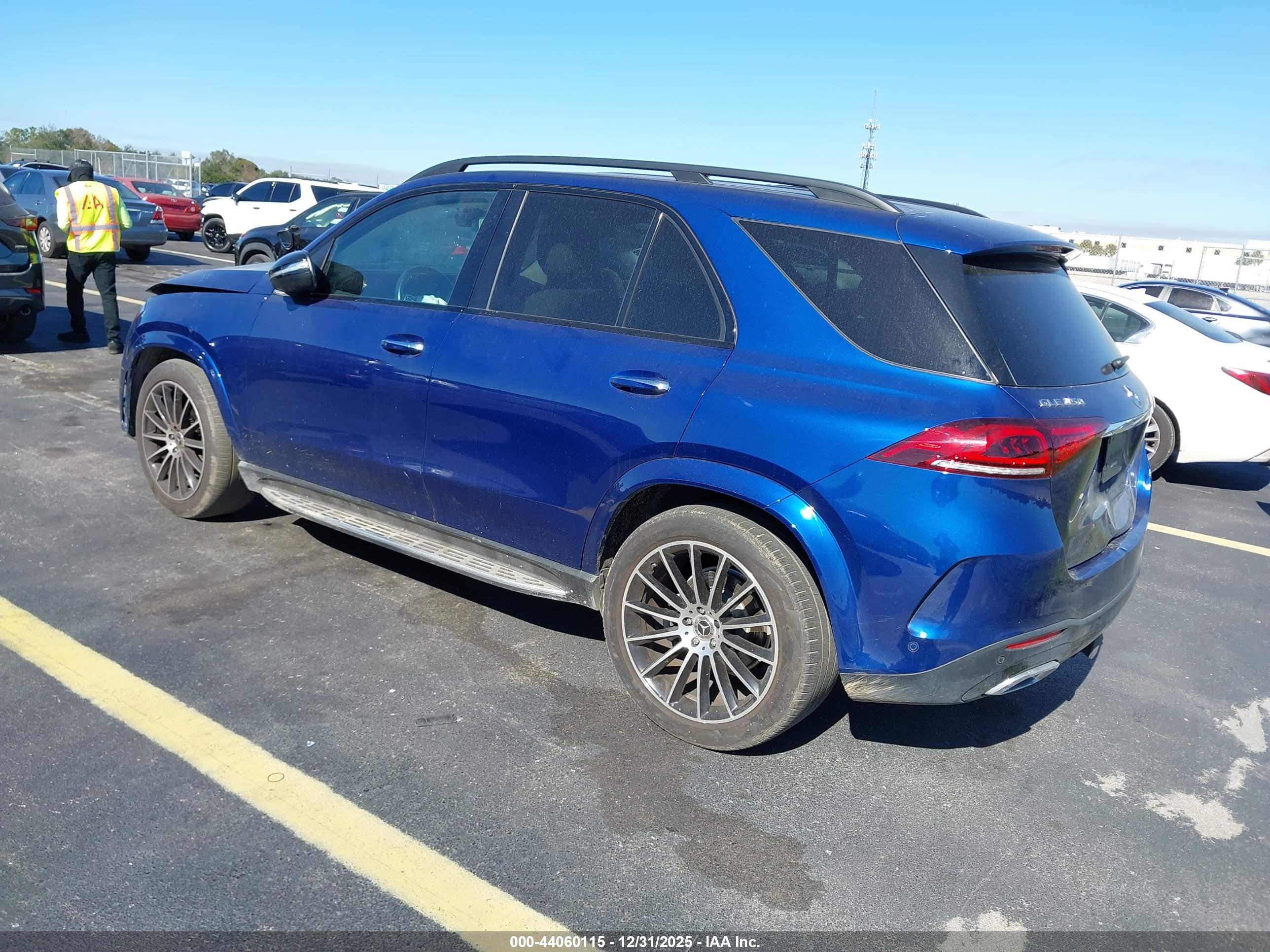 MERCEDES-BENZ GLE image 3
