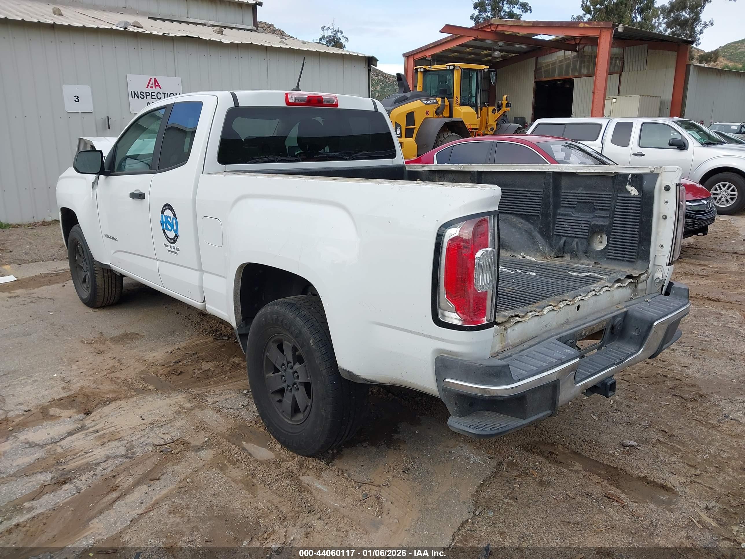 GMC CANYON image 3