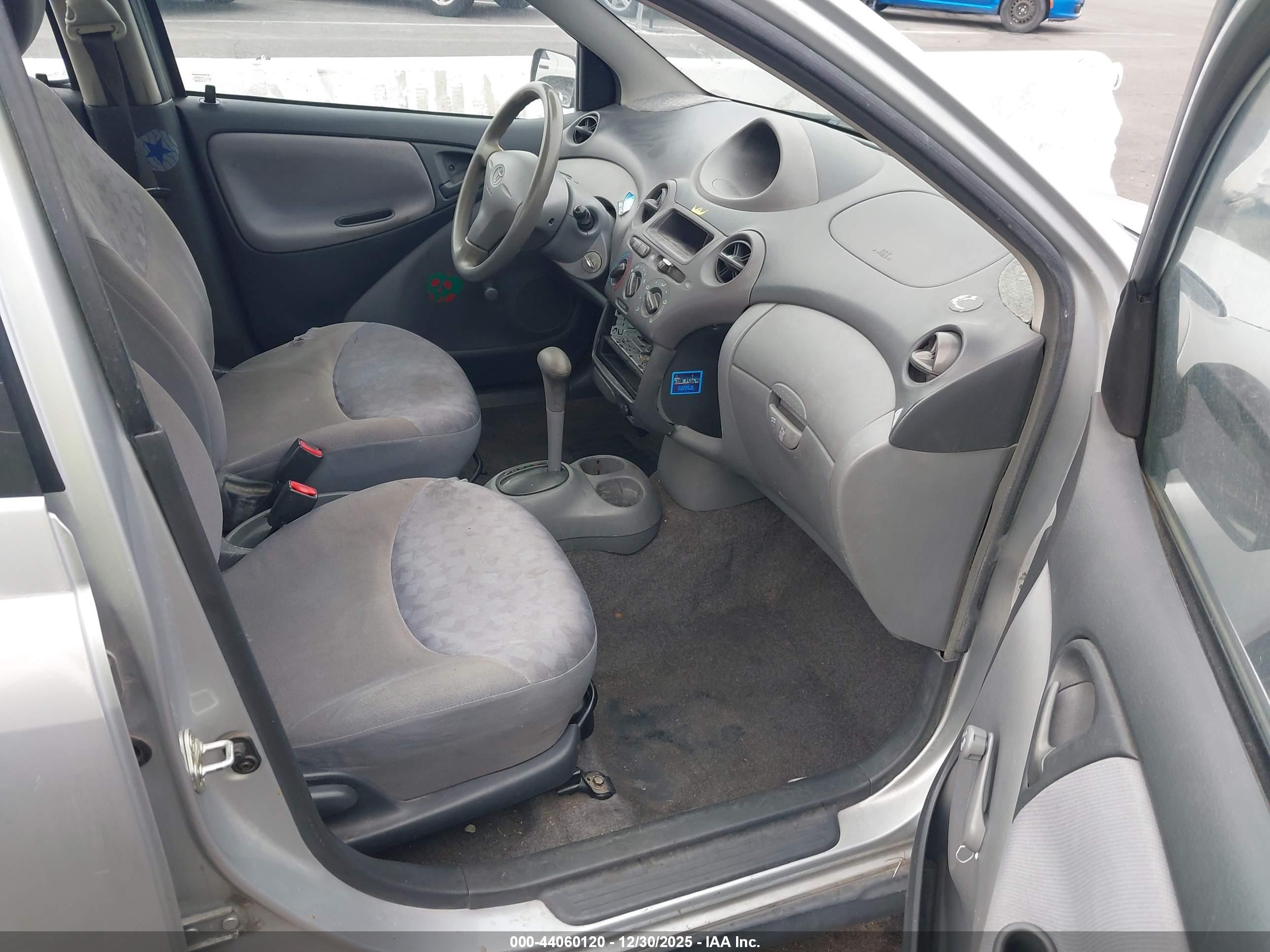 TOYOTA ECHO image 5