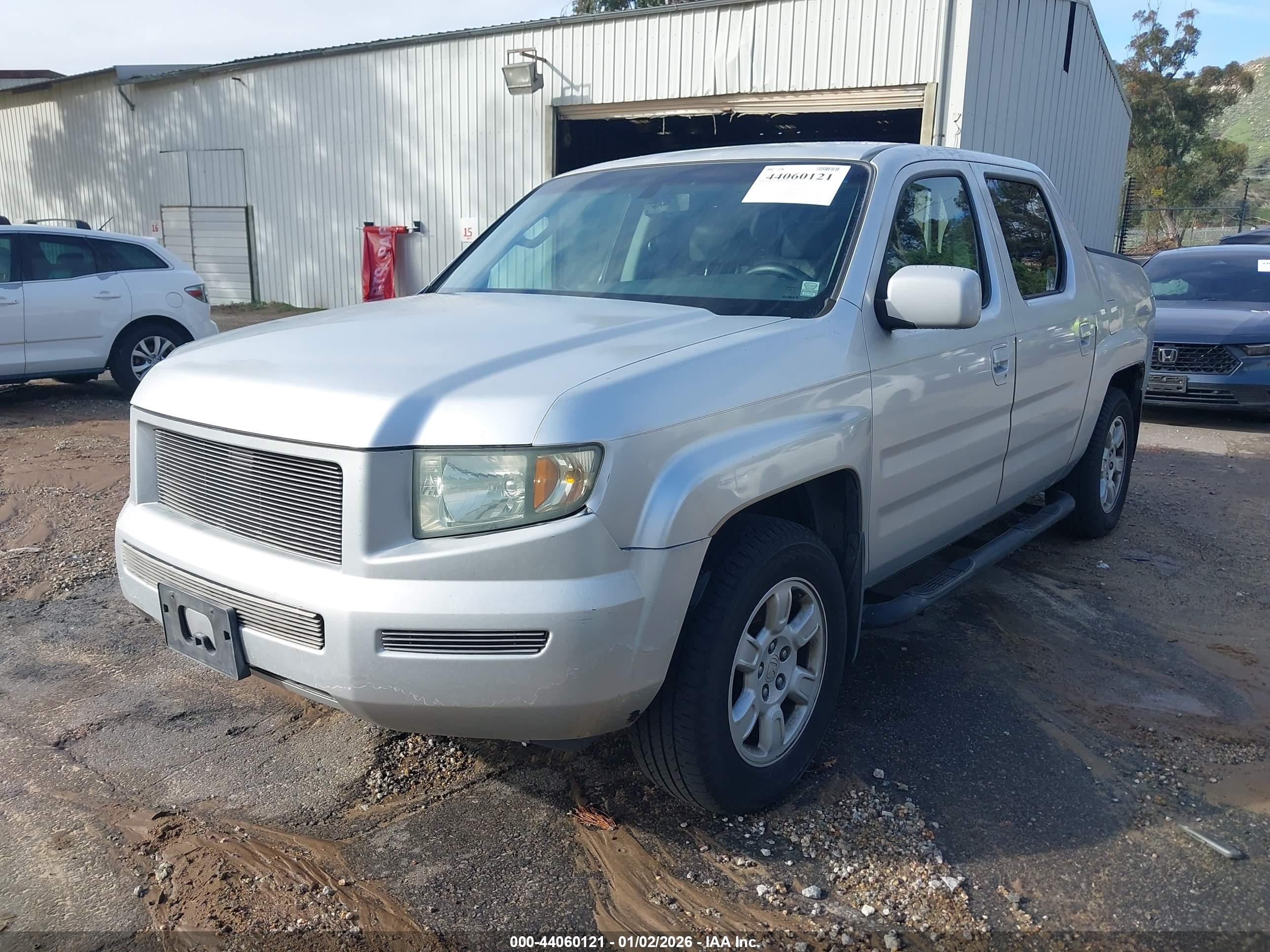 HONDA RIDGELINE image 2