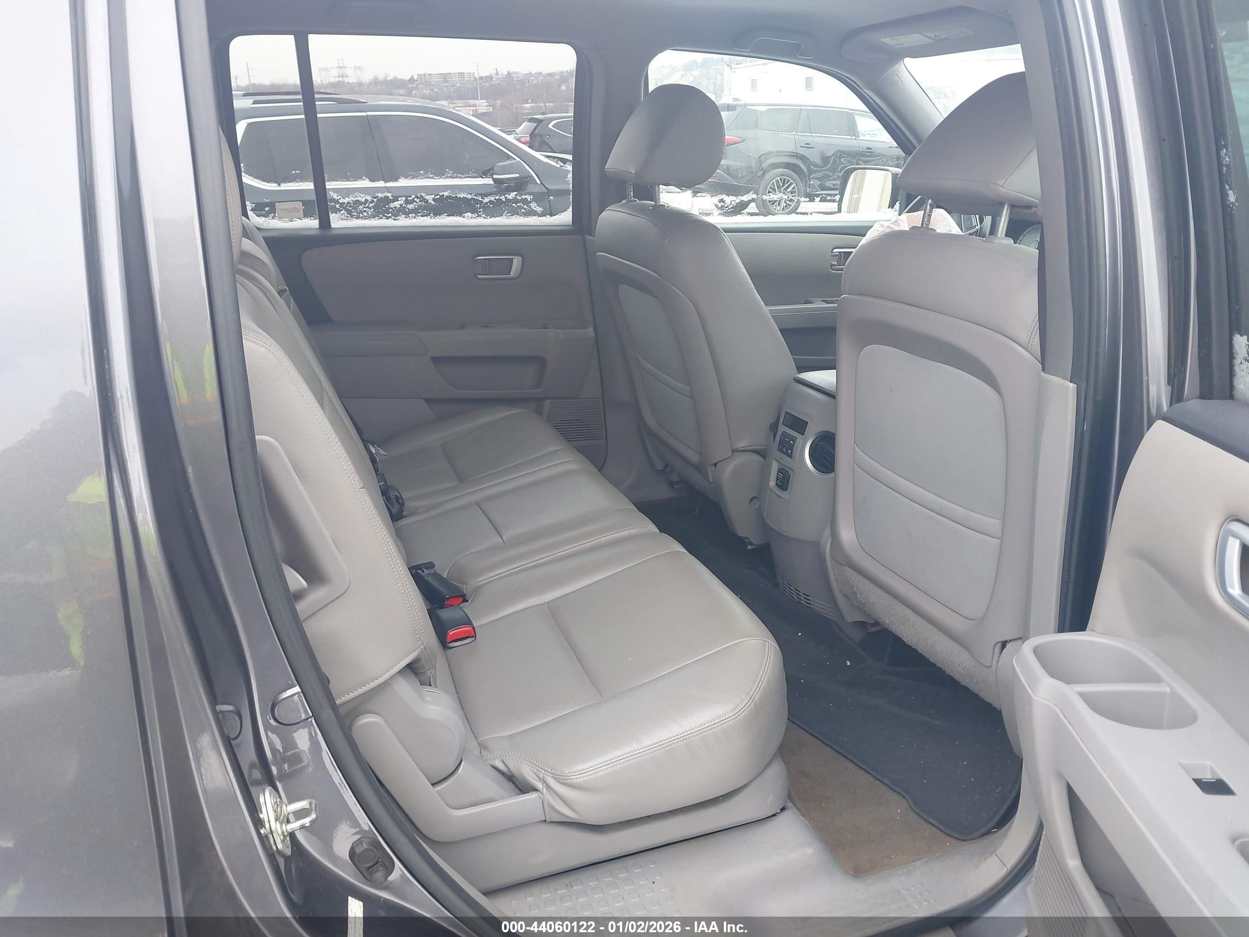 HONDA PILOT image 8