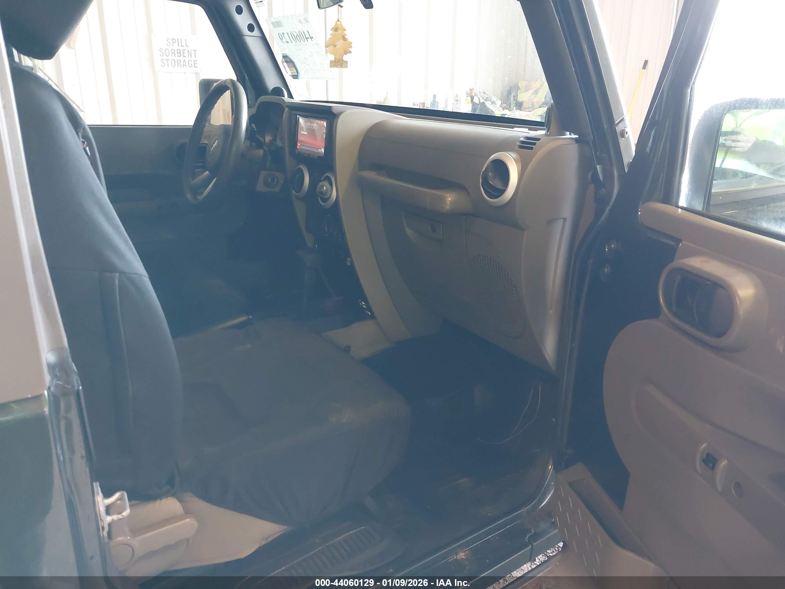 JEEP WRANGLER image 5