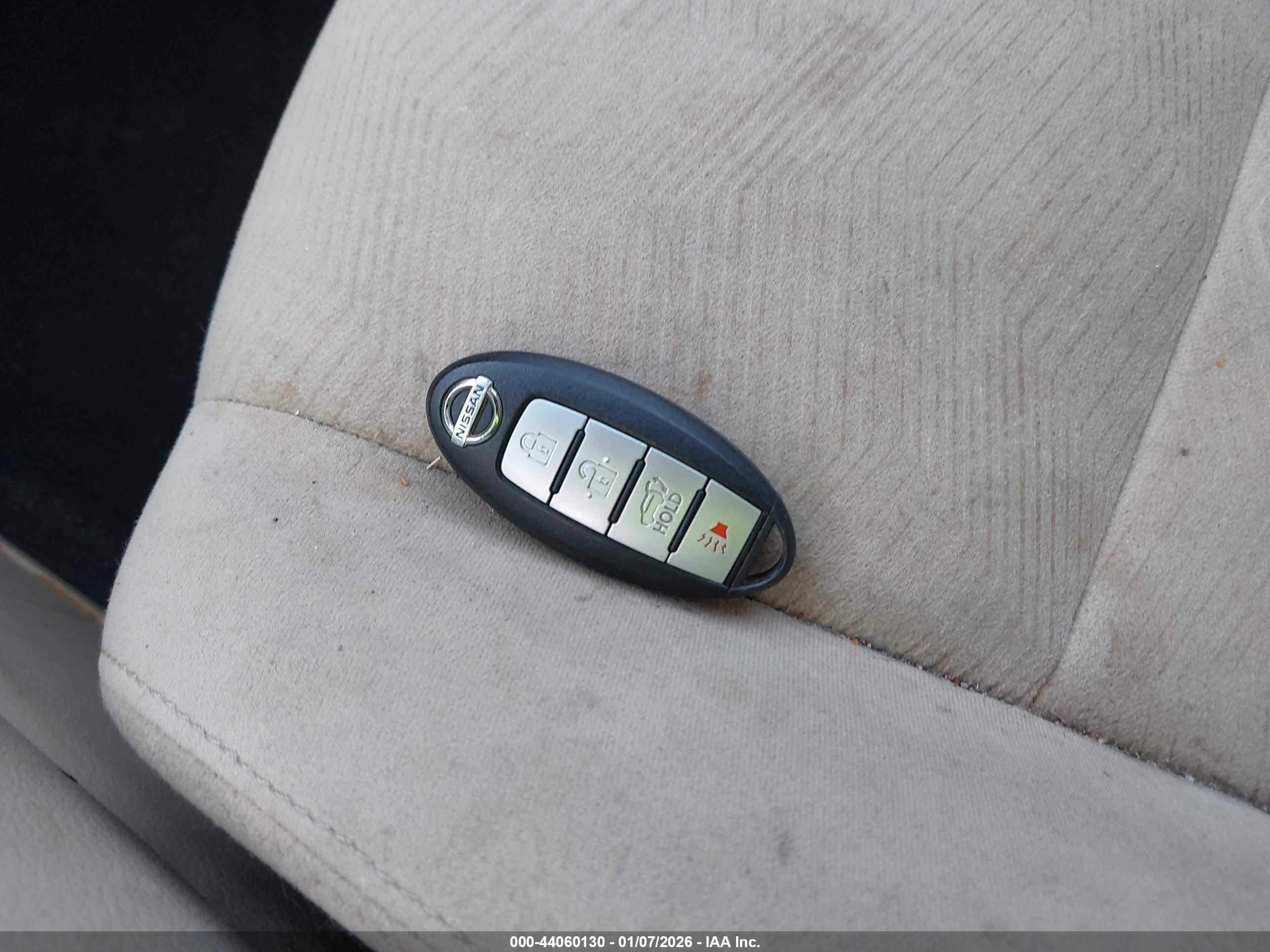 NISSAN ROGUE image 11