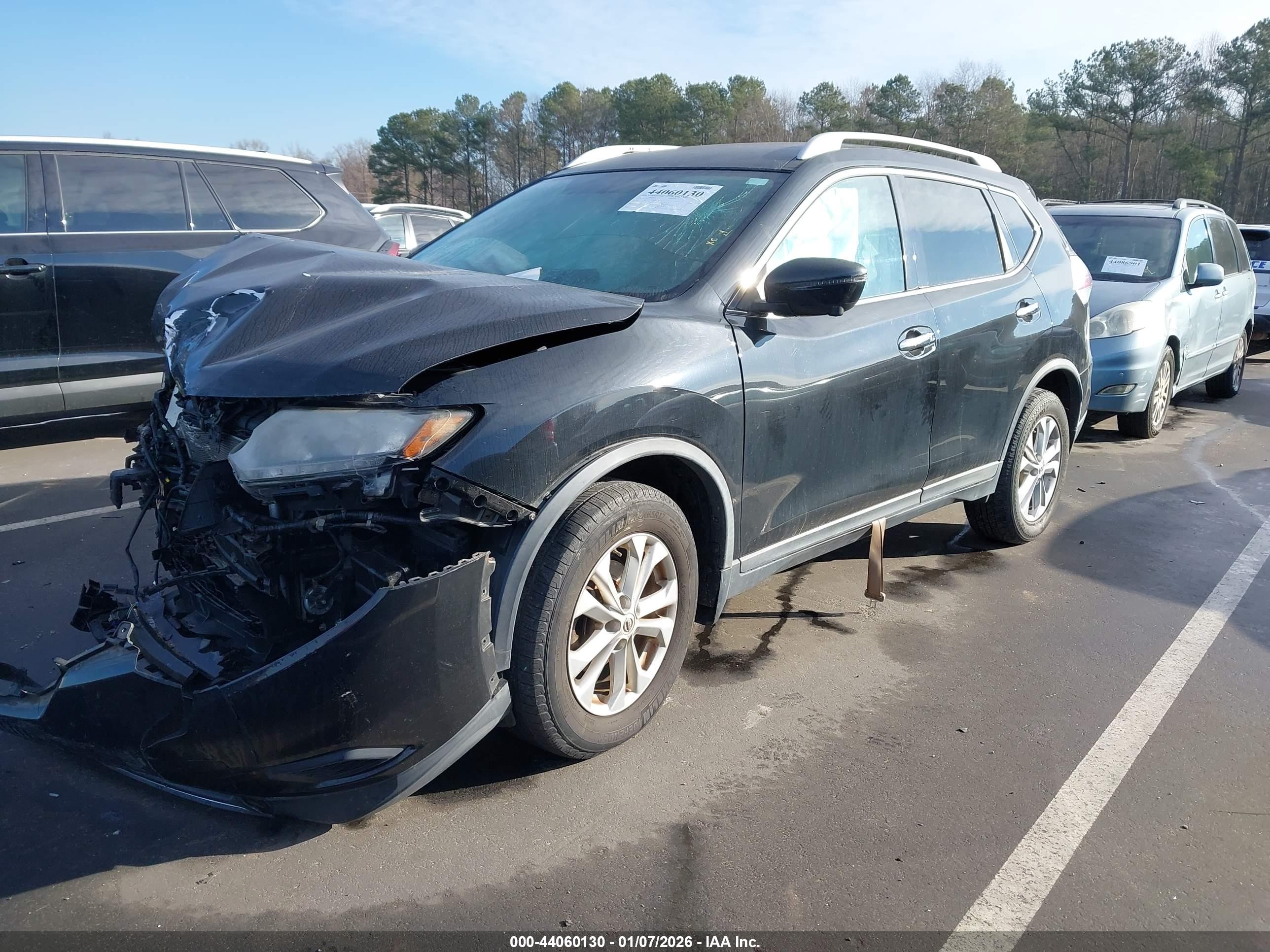NISSAN ROGUE image 2