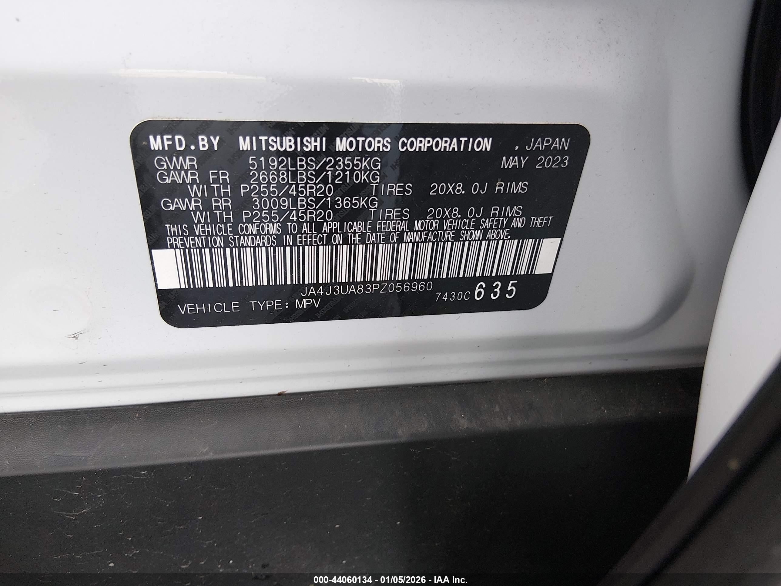 MITSUBISHI OUTLANDER image 9