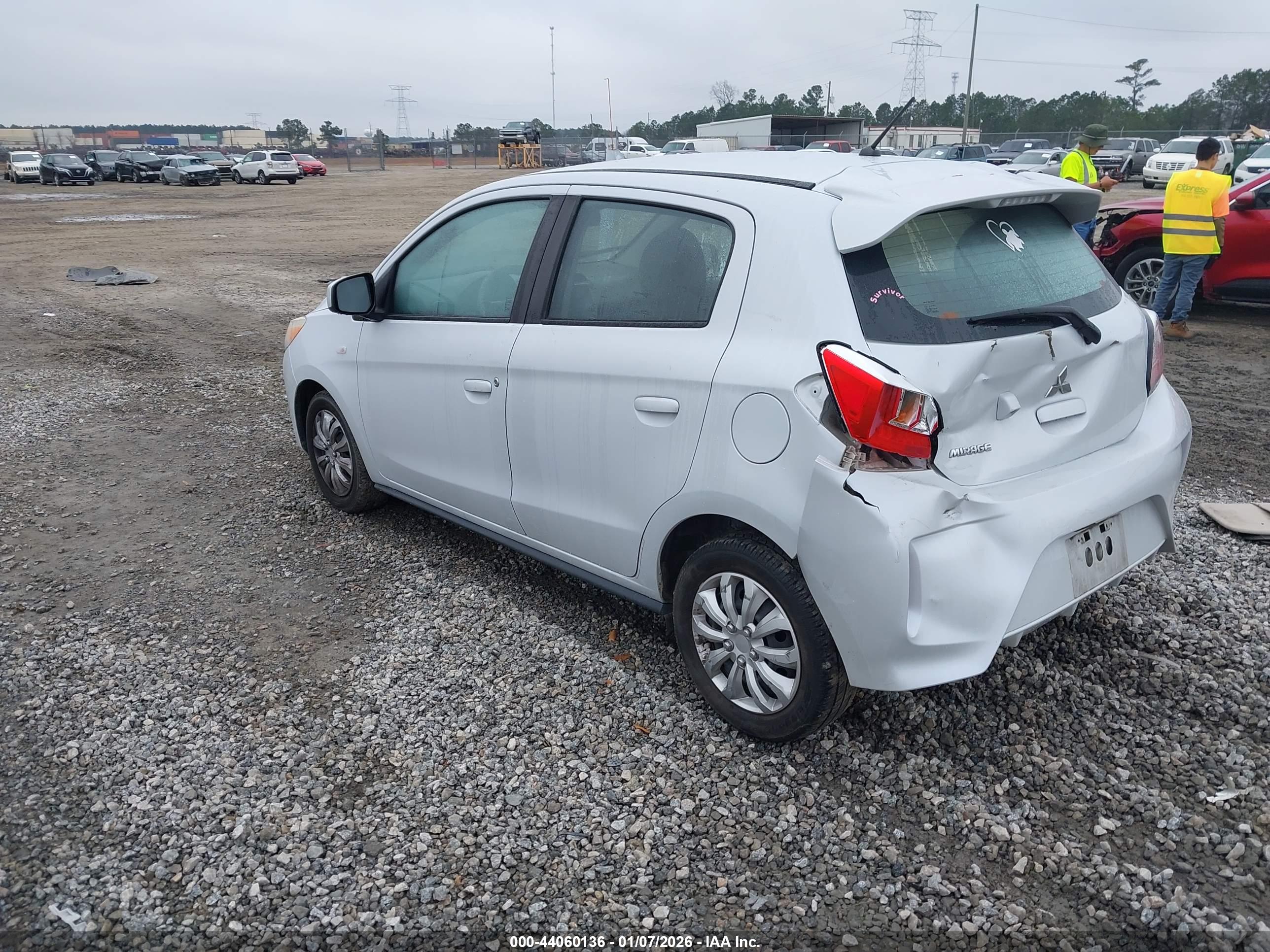 MITSUBISHI MIRAGE image 3