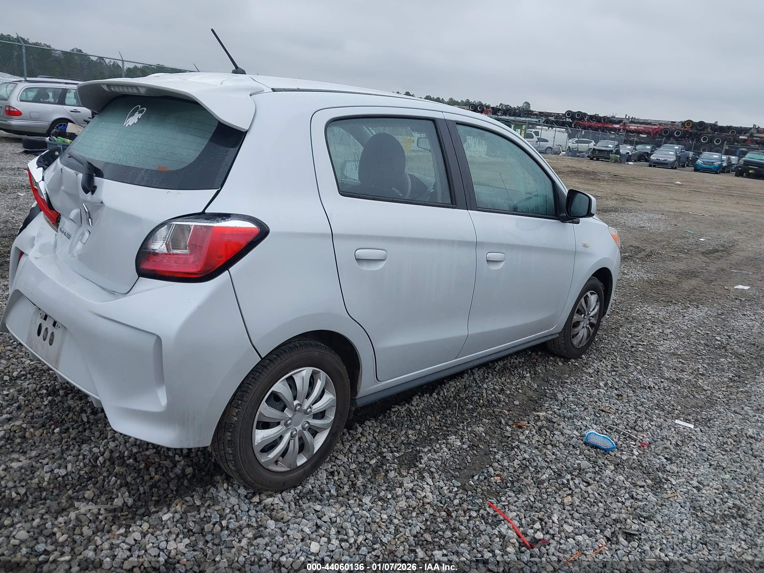 MITSUBISHI MIRAGE image 4