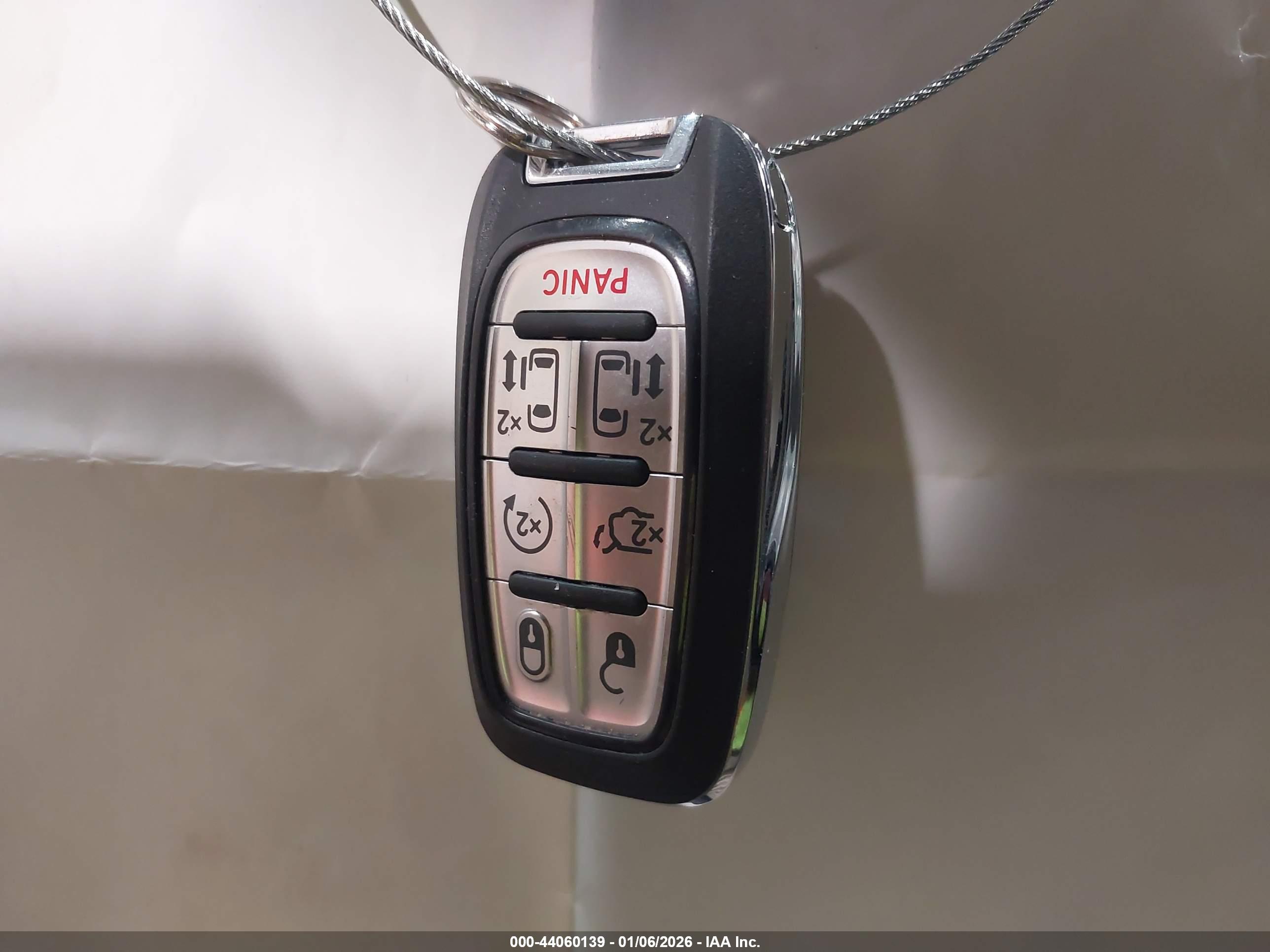 CHRYSLER PACIFICA image 11
