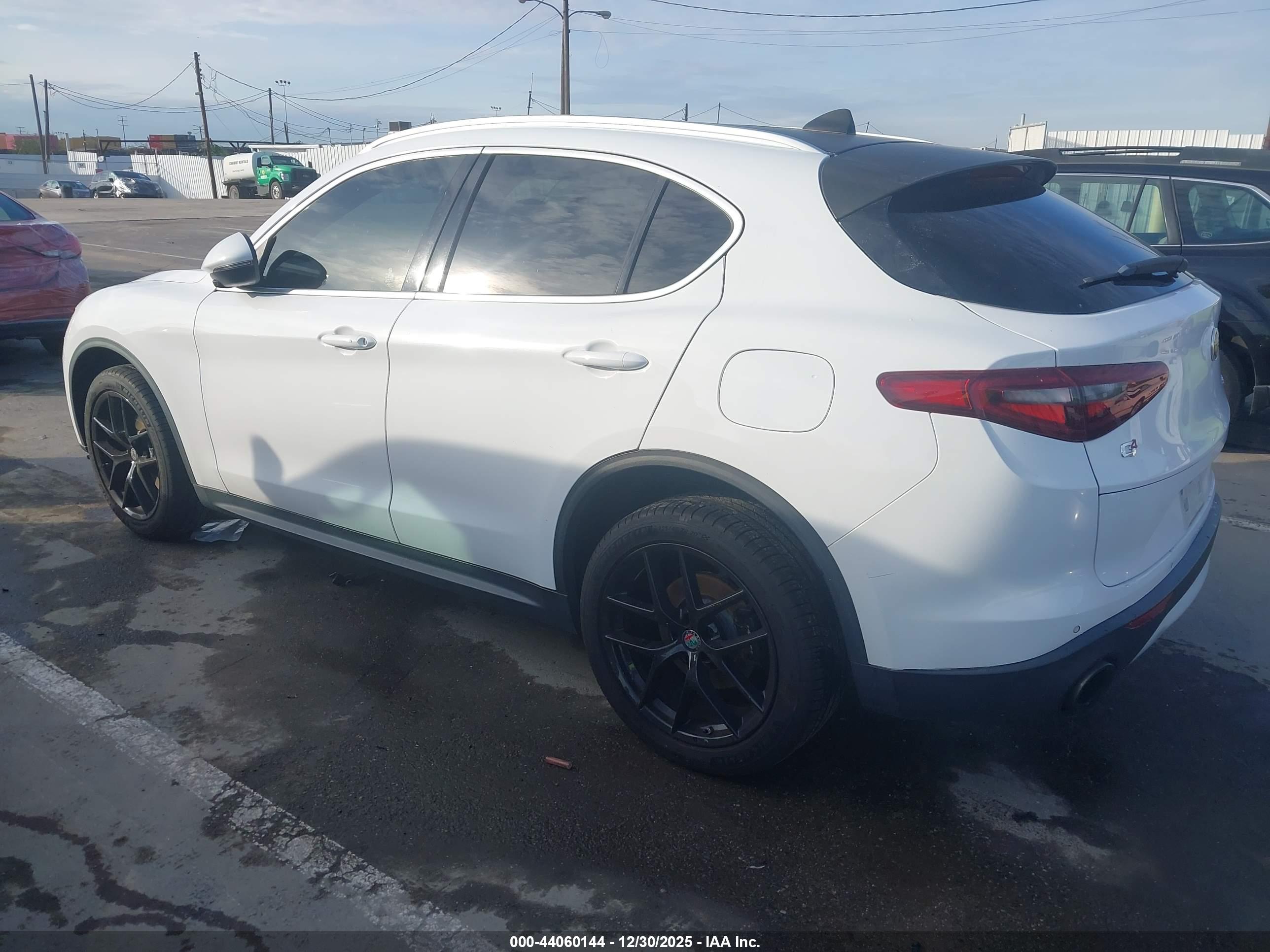 ALFA ROMEO image 3