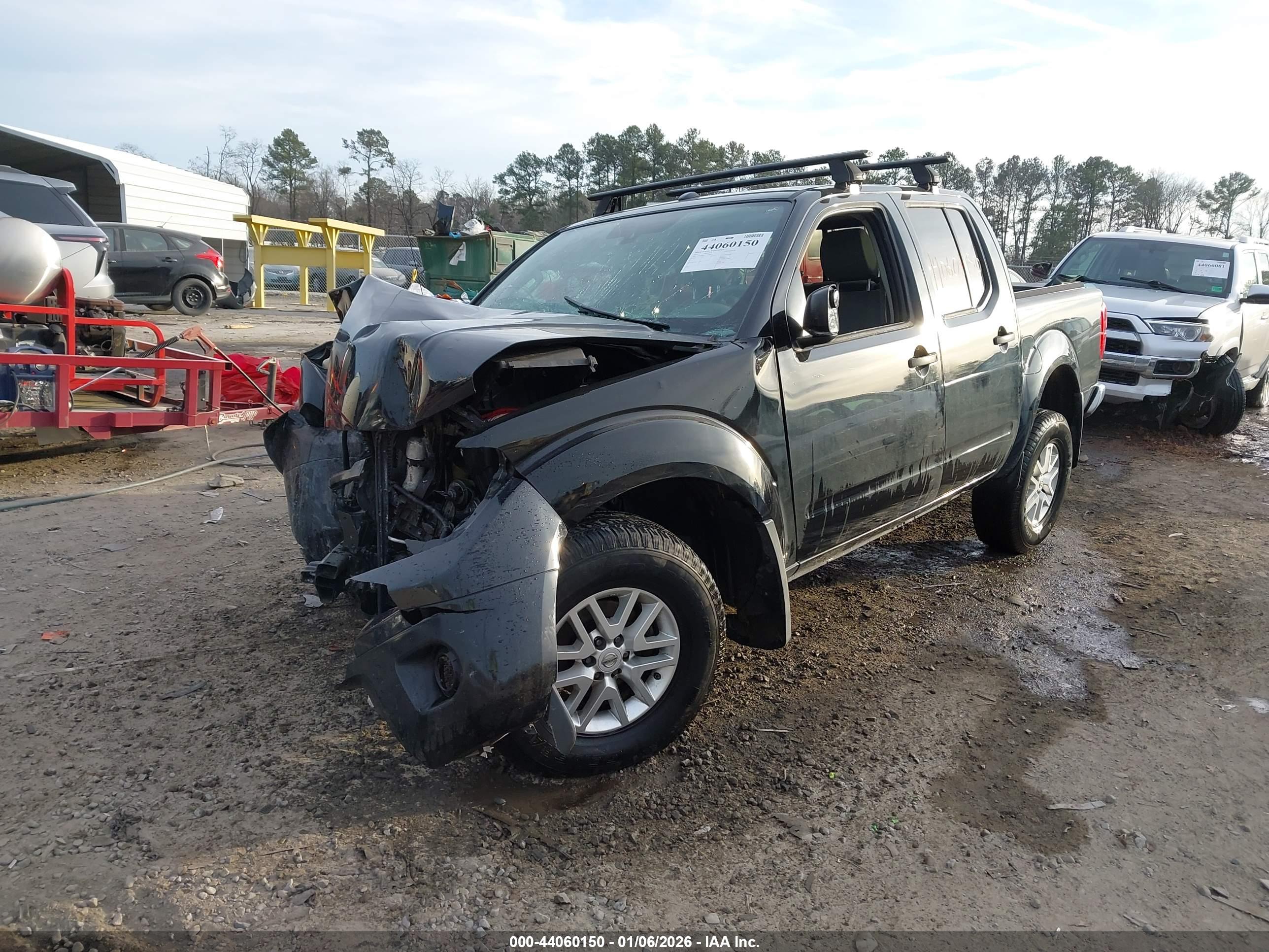 NISSAN FRONTIER image 2