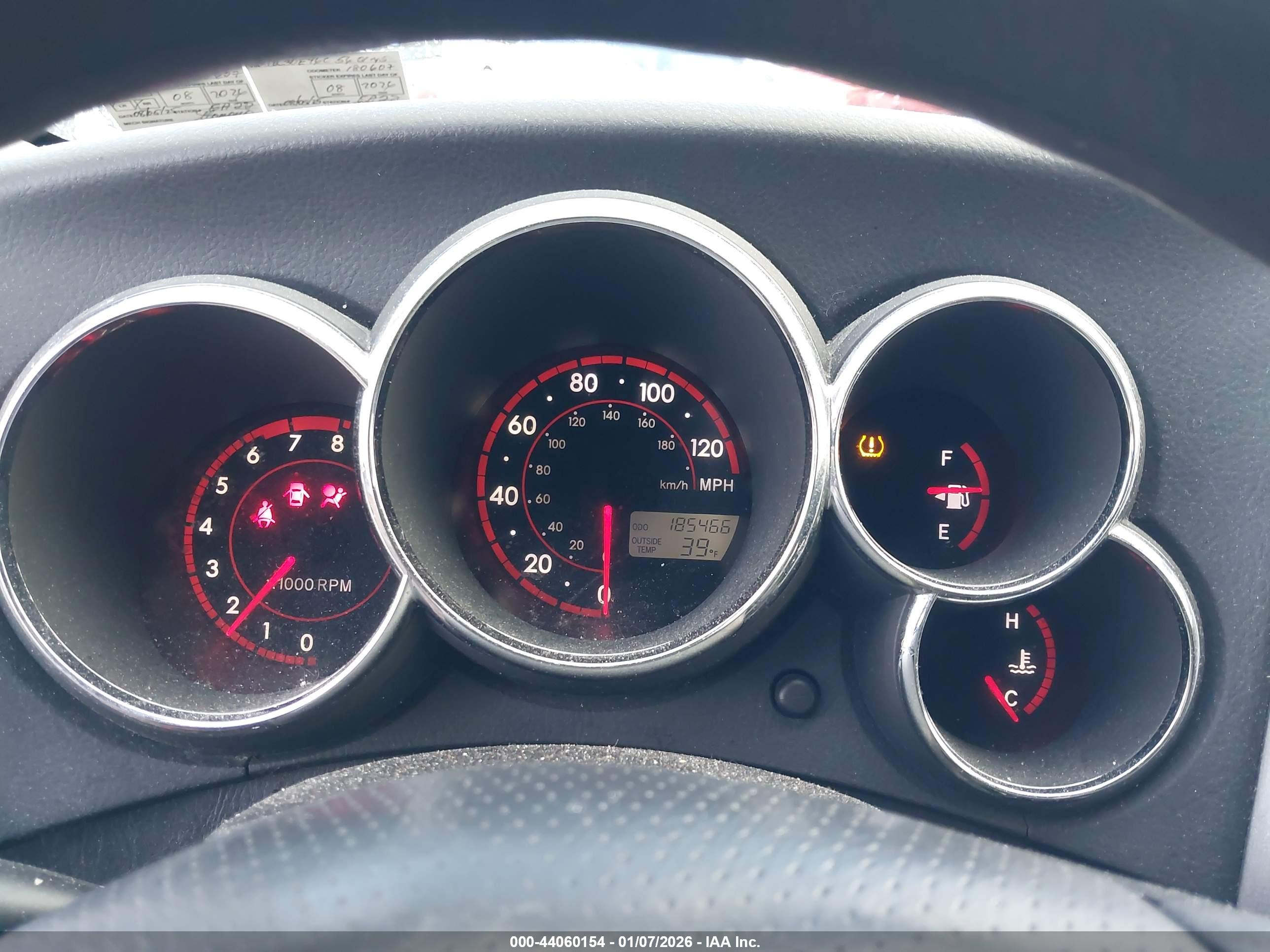 TOYOTA MATRIX image 7