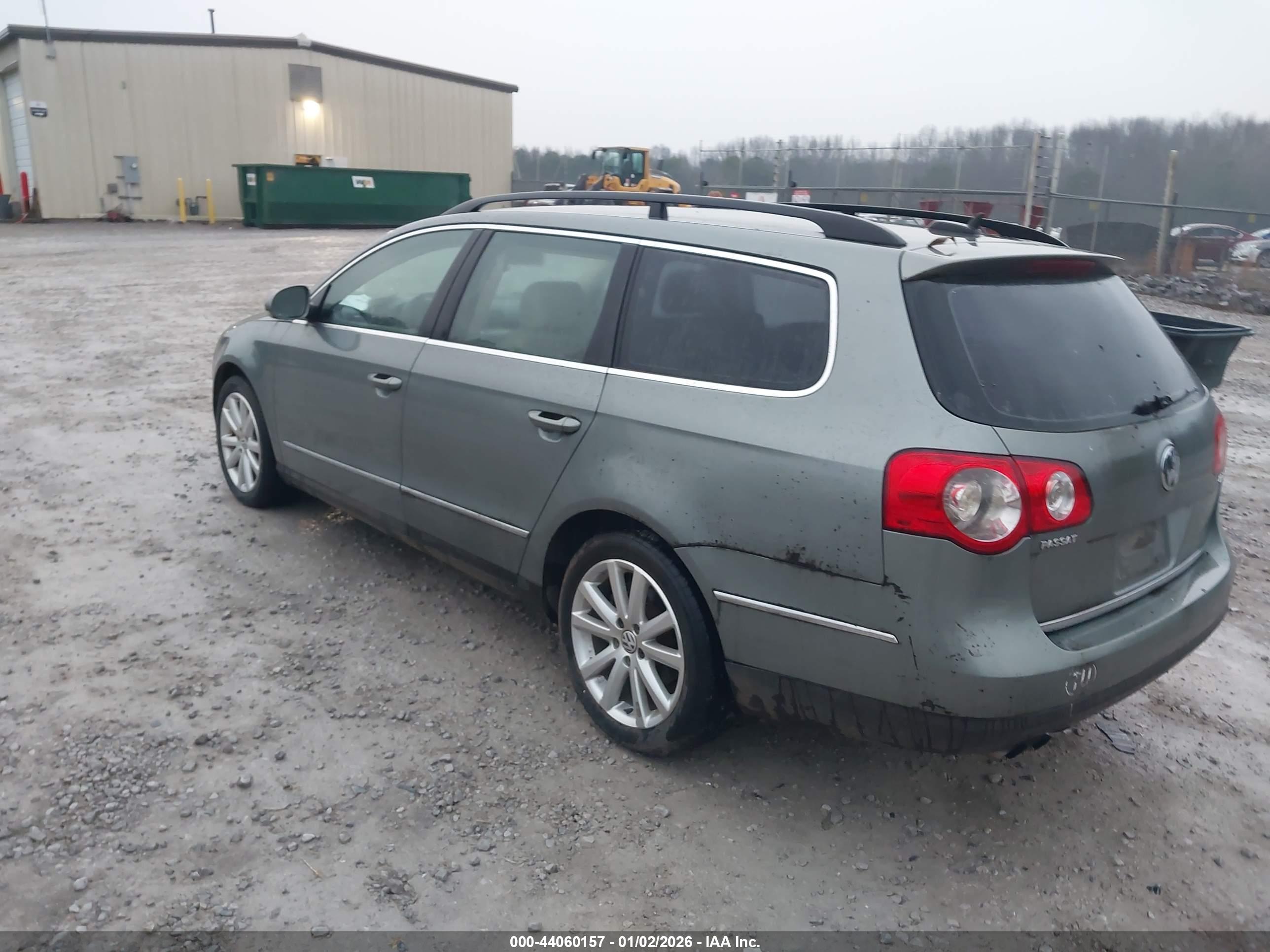 VOLKSWAGEN PASSAT image 3