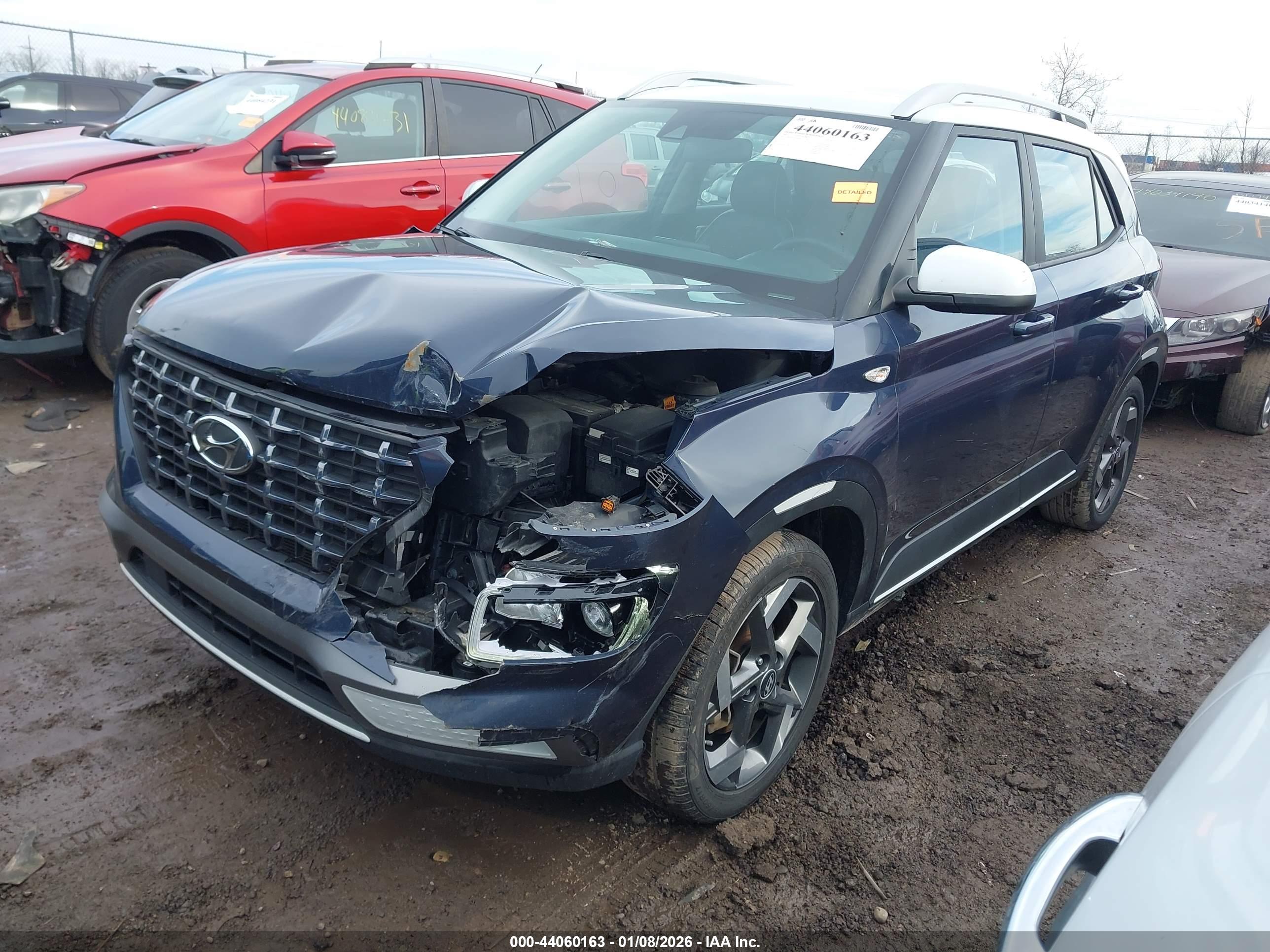 HYUNDAI VENUE image 2