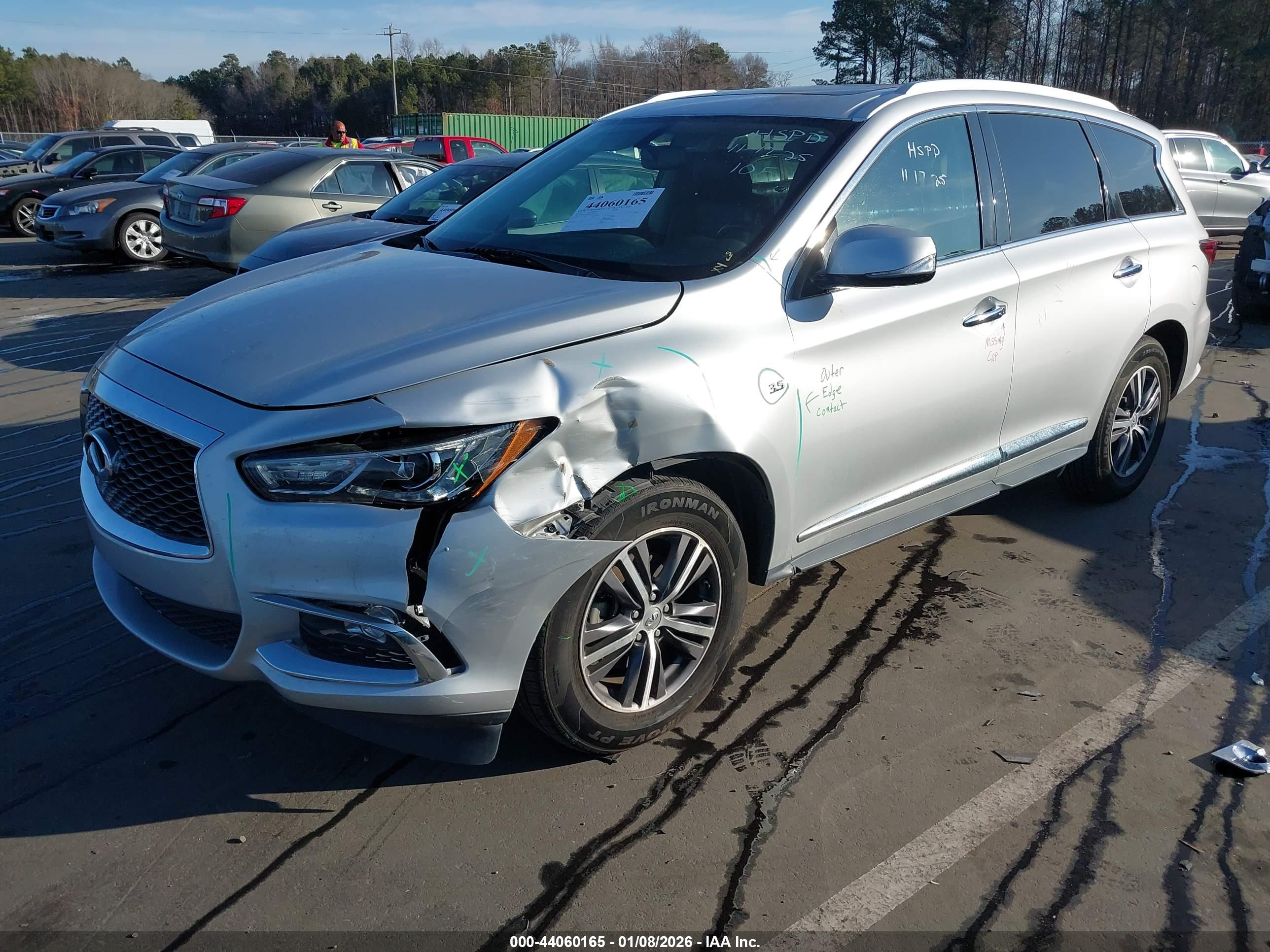 INFINITI QX60 image 2