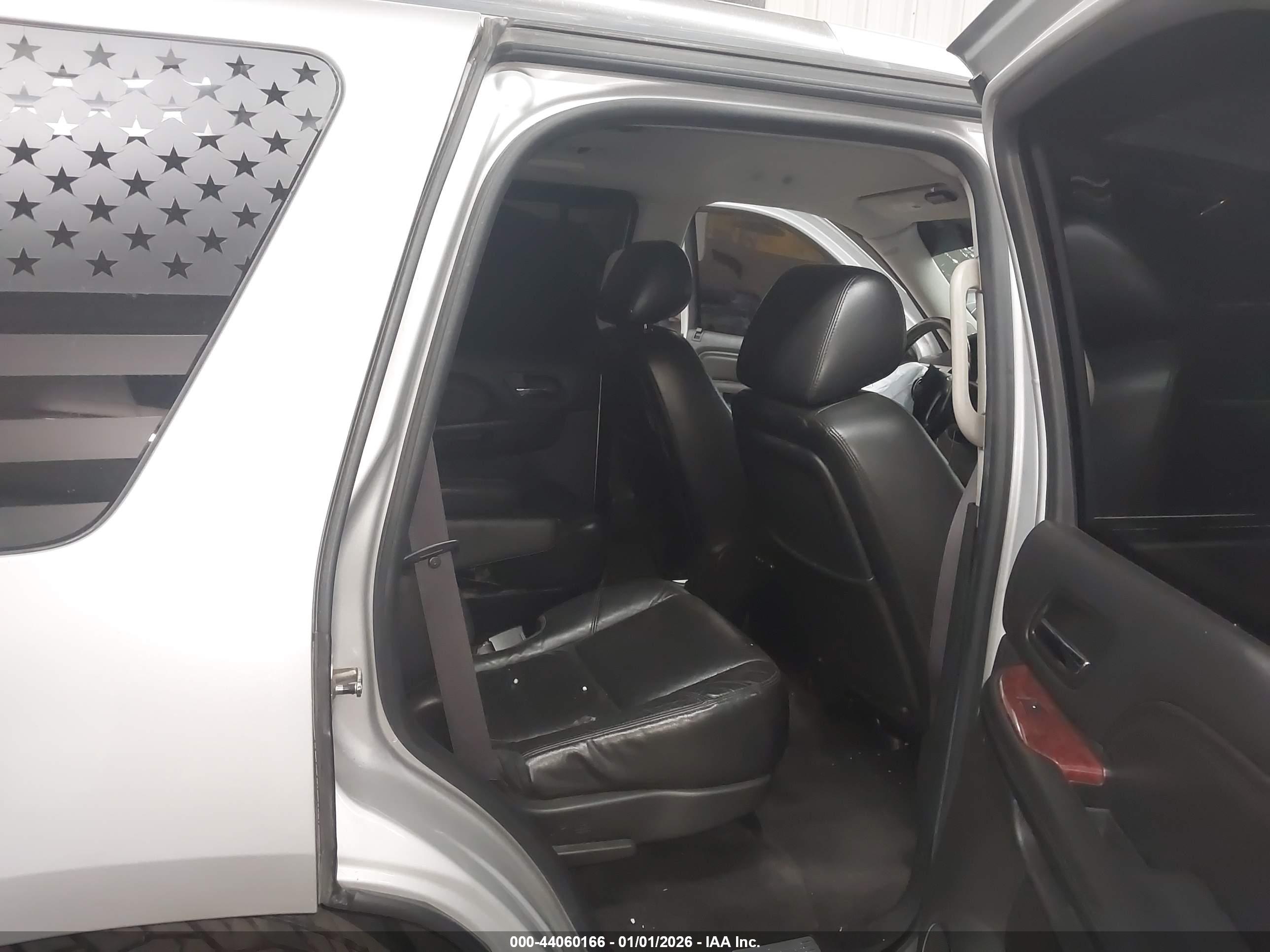 CADILLAC ESCALADE image 8