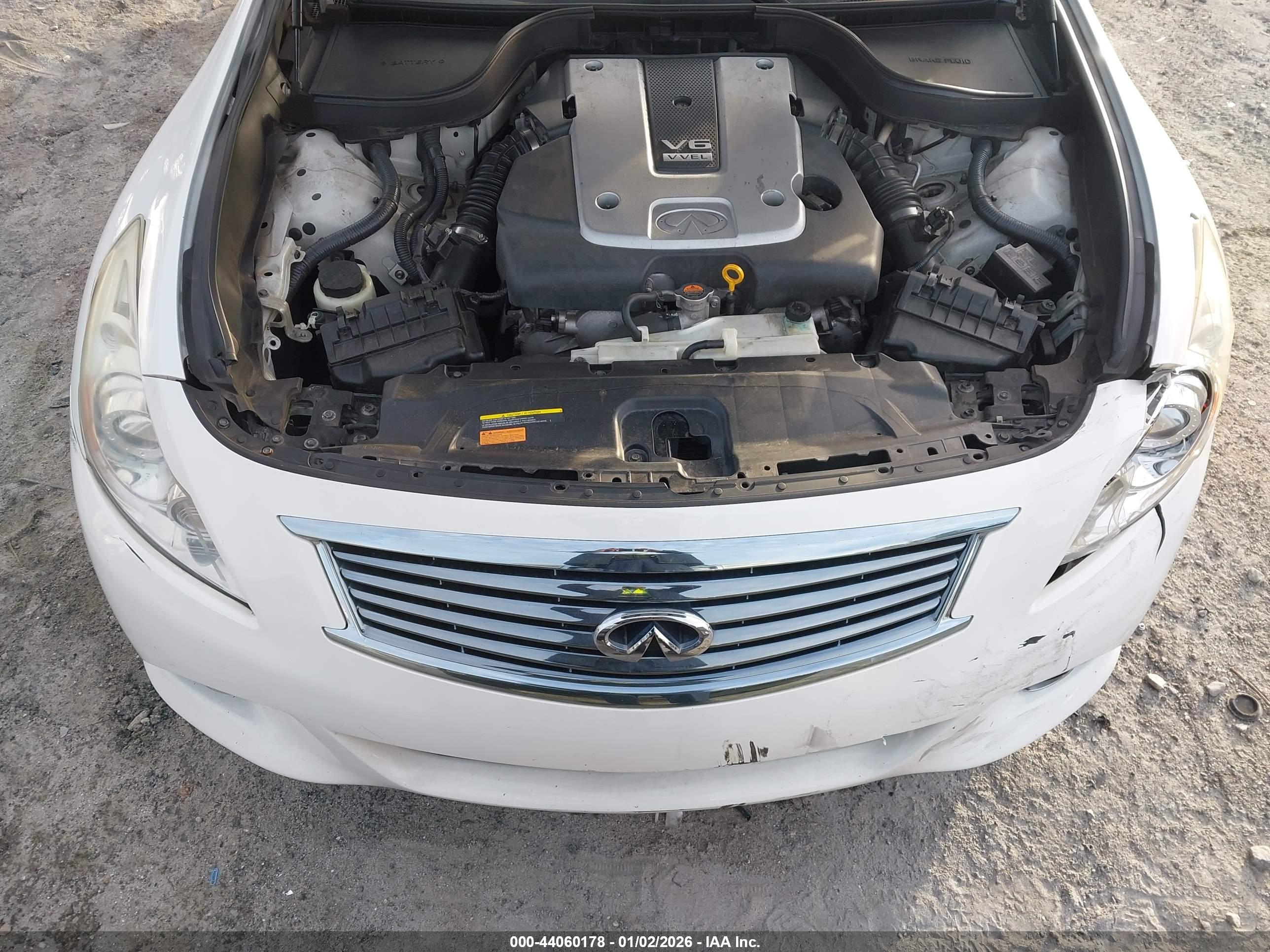 INFINITI G37 image 10