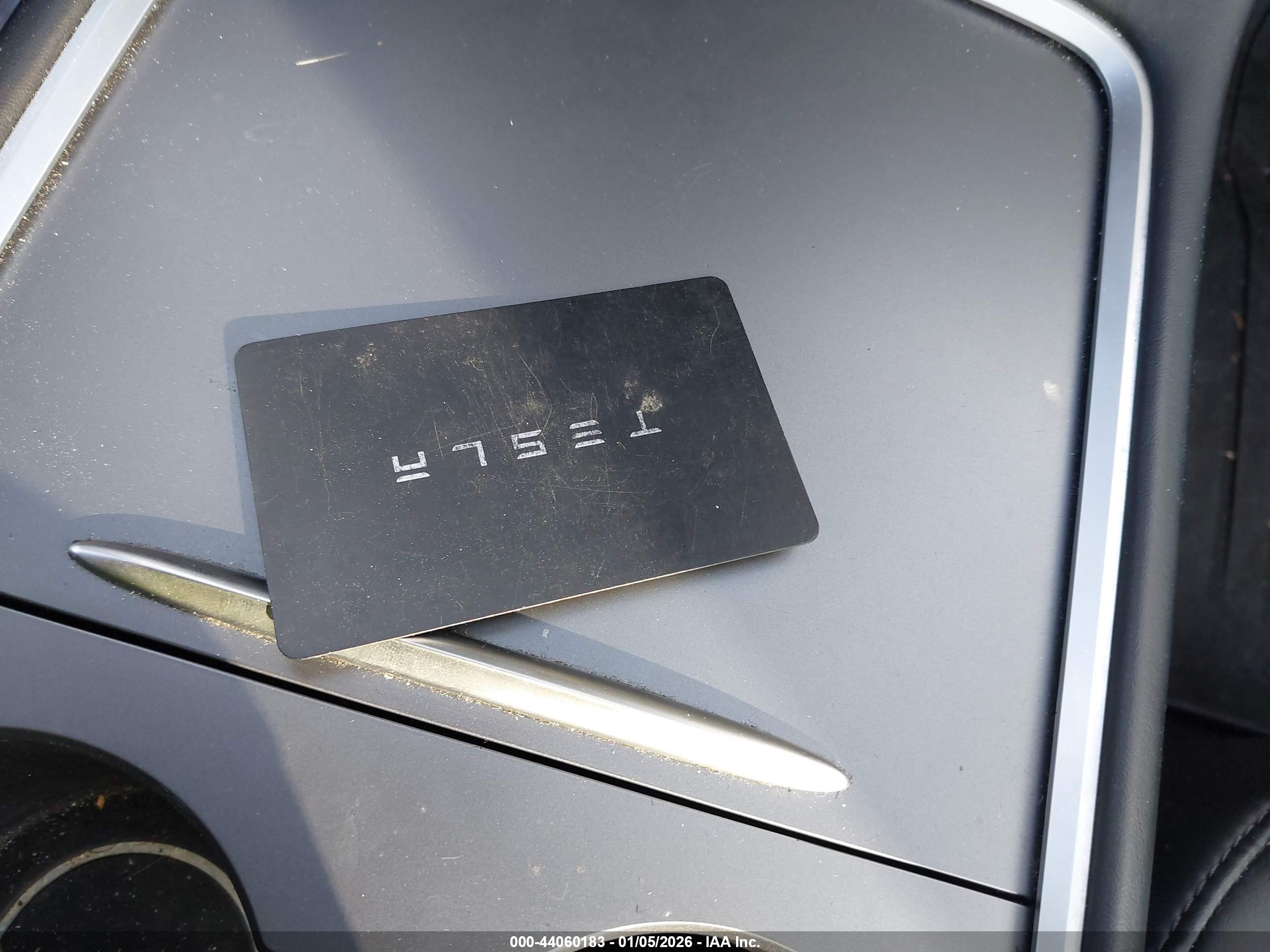 TESLA MODEL image 11