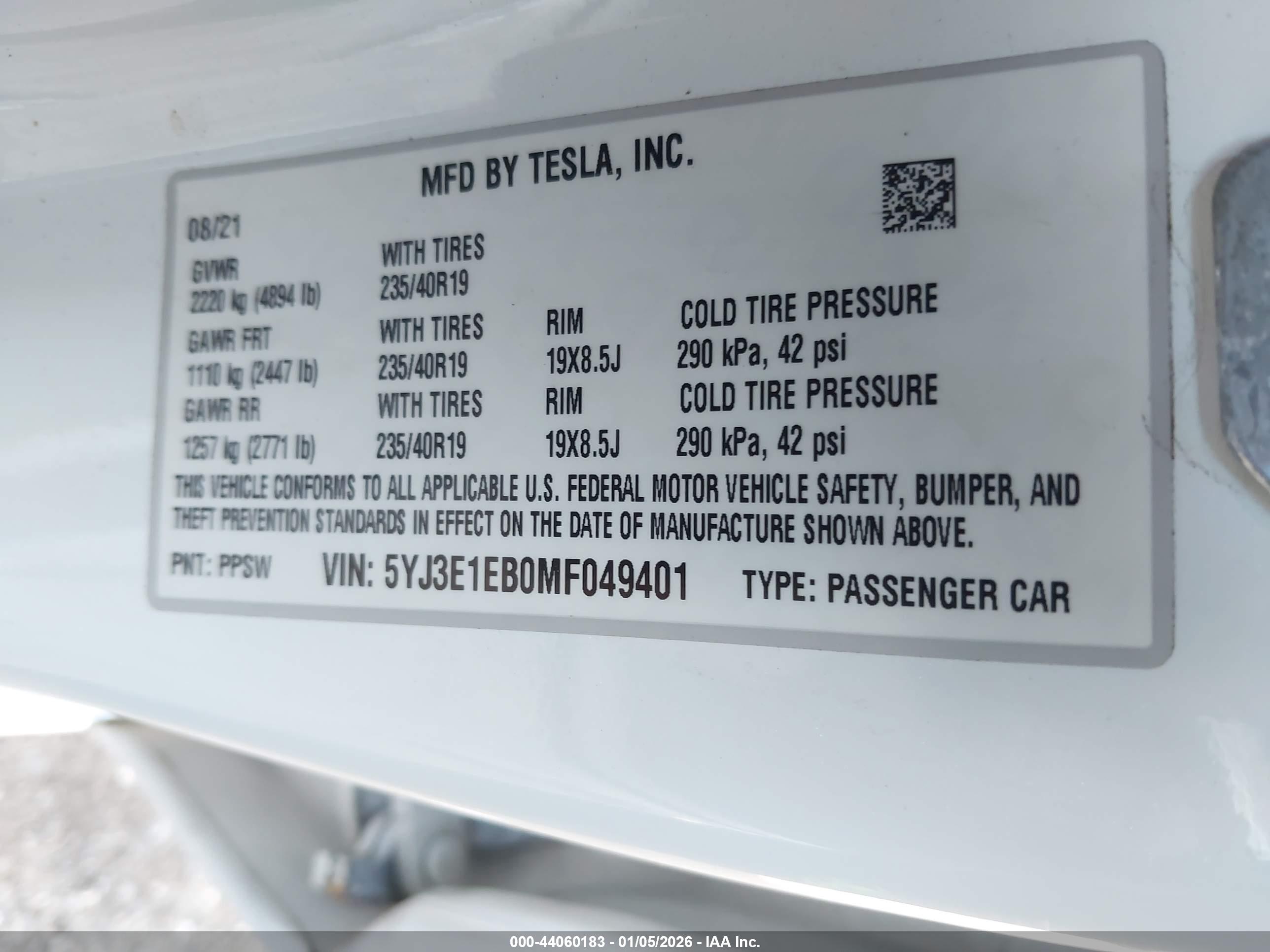 TESLA MODEL image 9