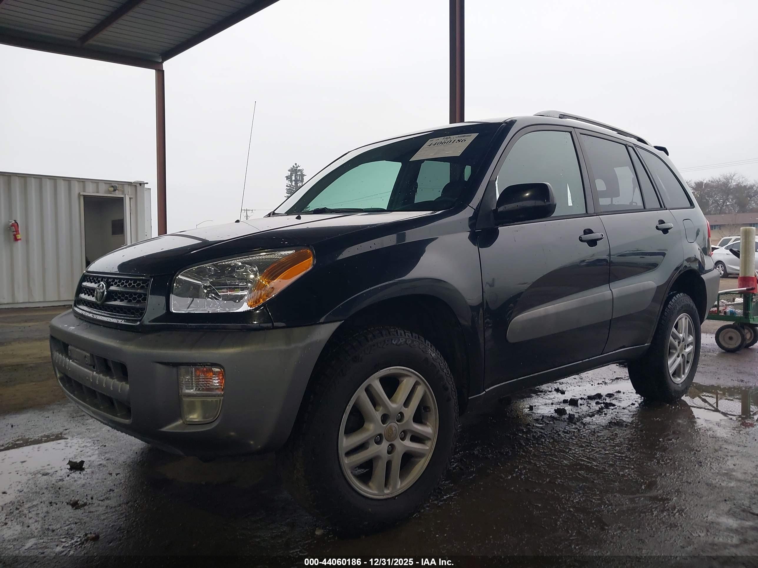 TOYOTA RAV4 image 2