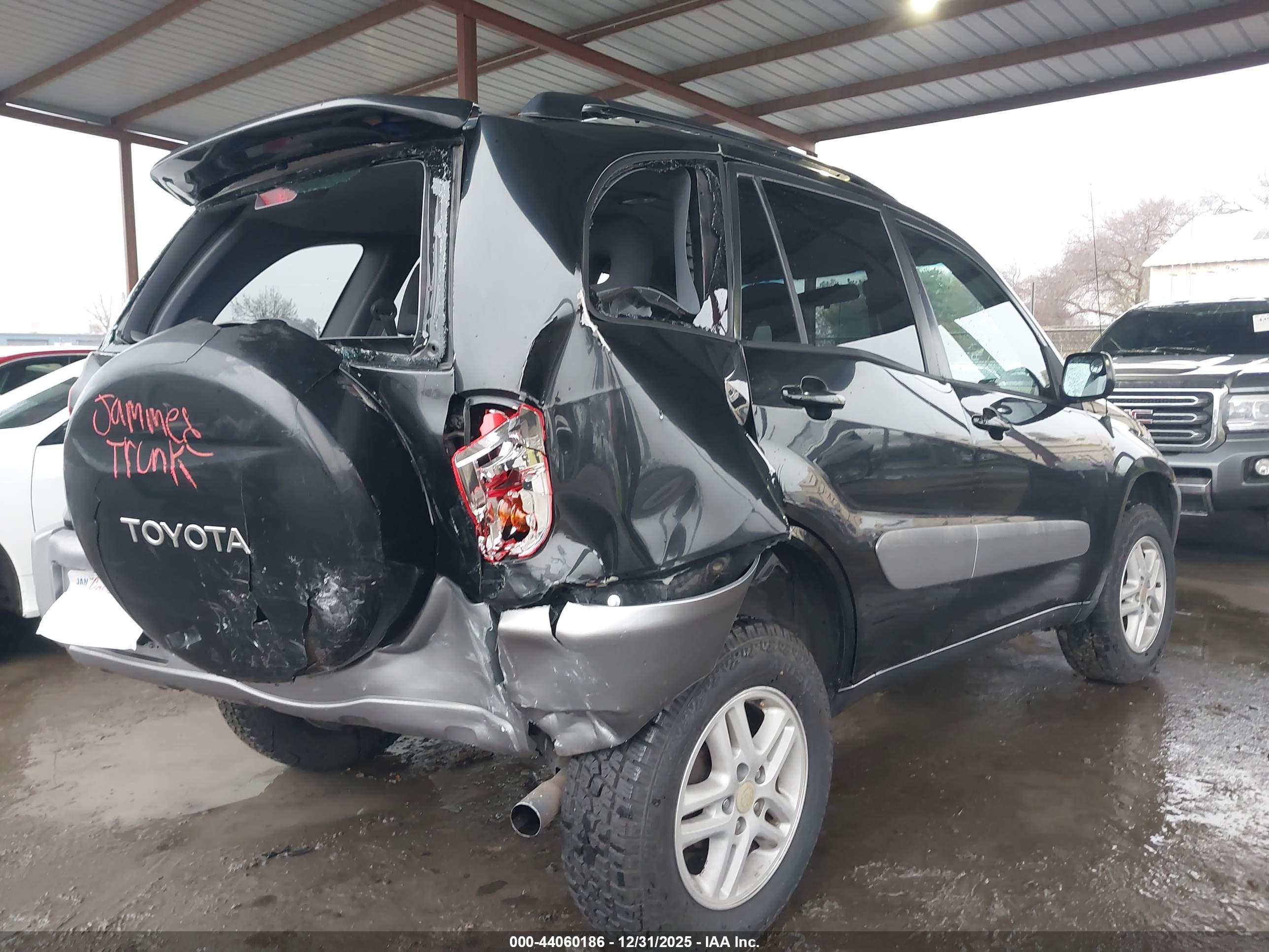 TOYOTA RAV4 image 4
