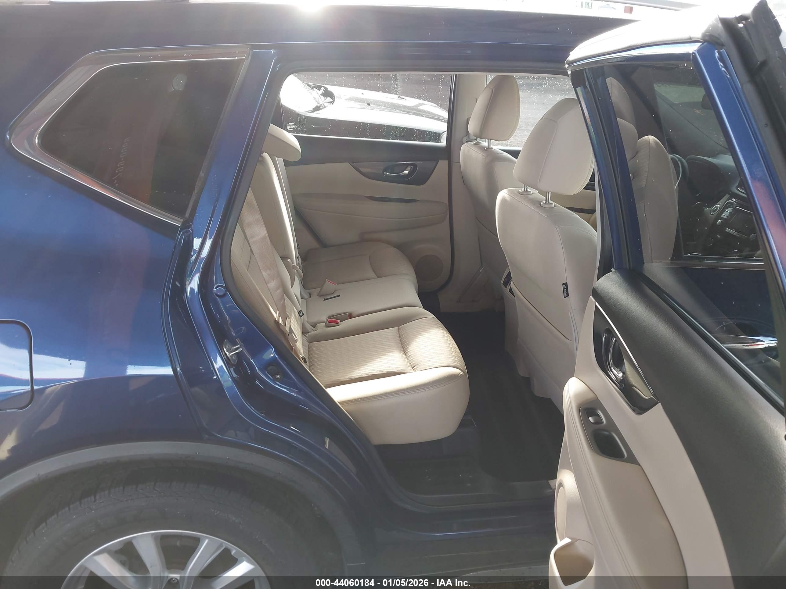 NISSAN ROGUE image 8