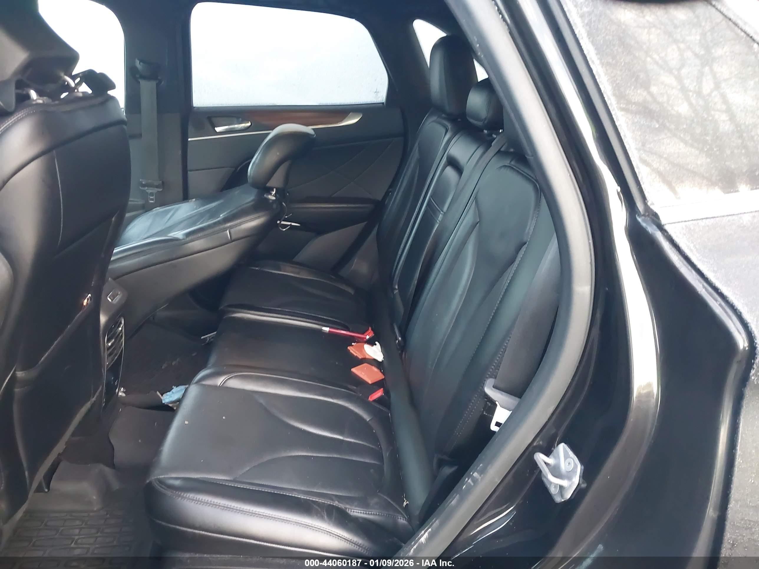 LINCOLN MKC image 8
