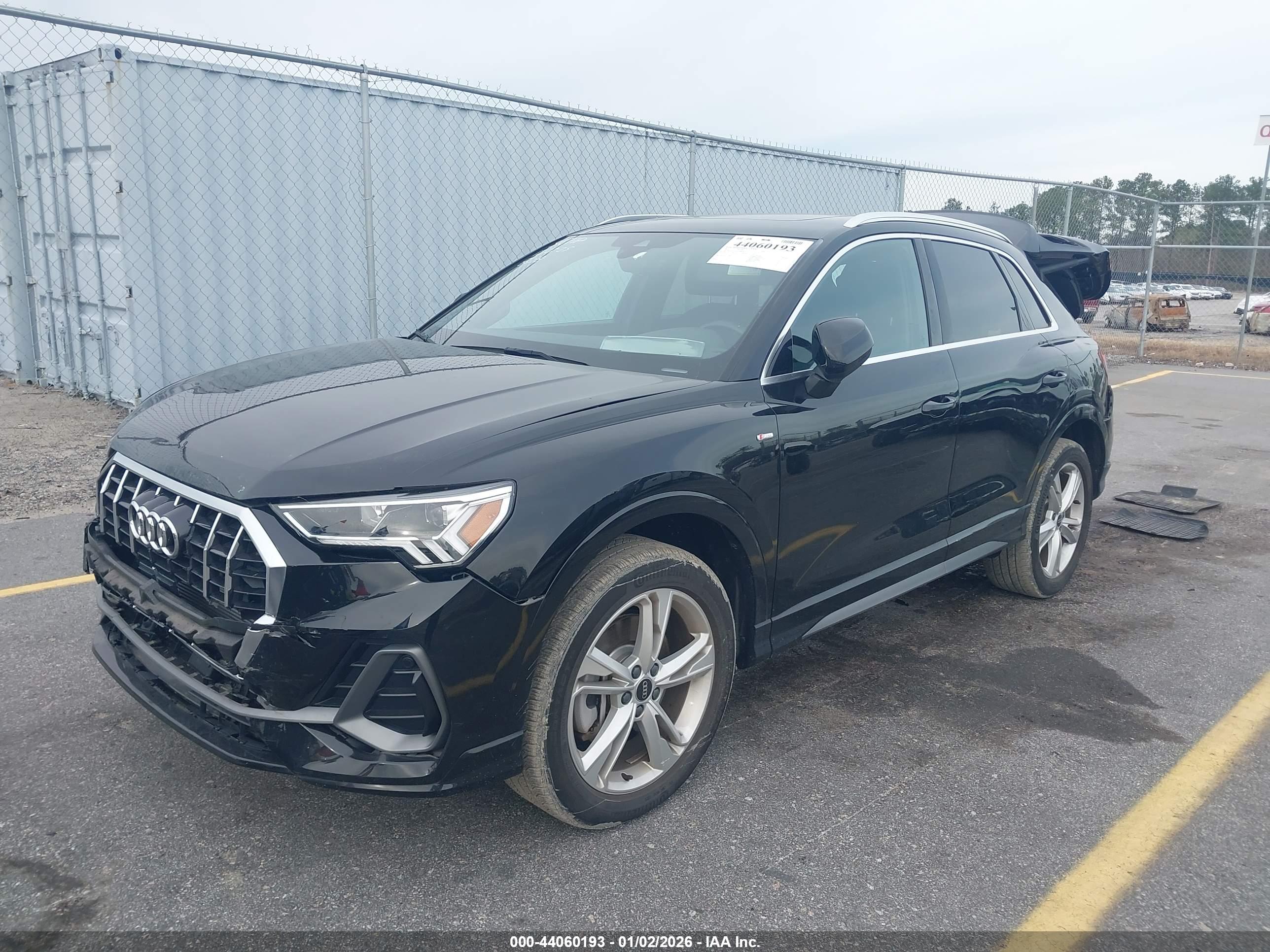 AUDI Q3 image 2