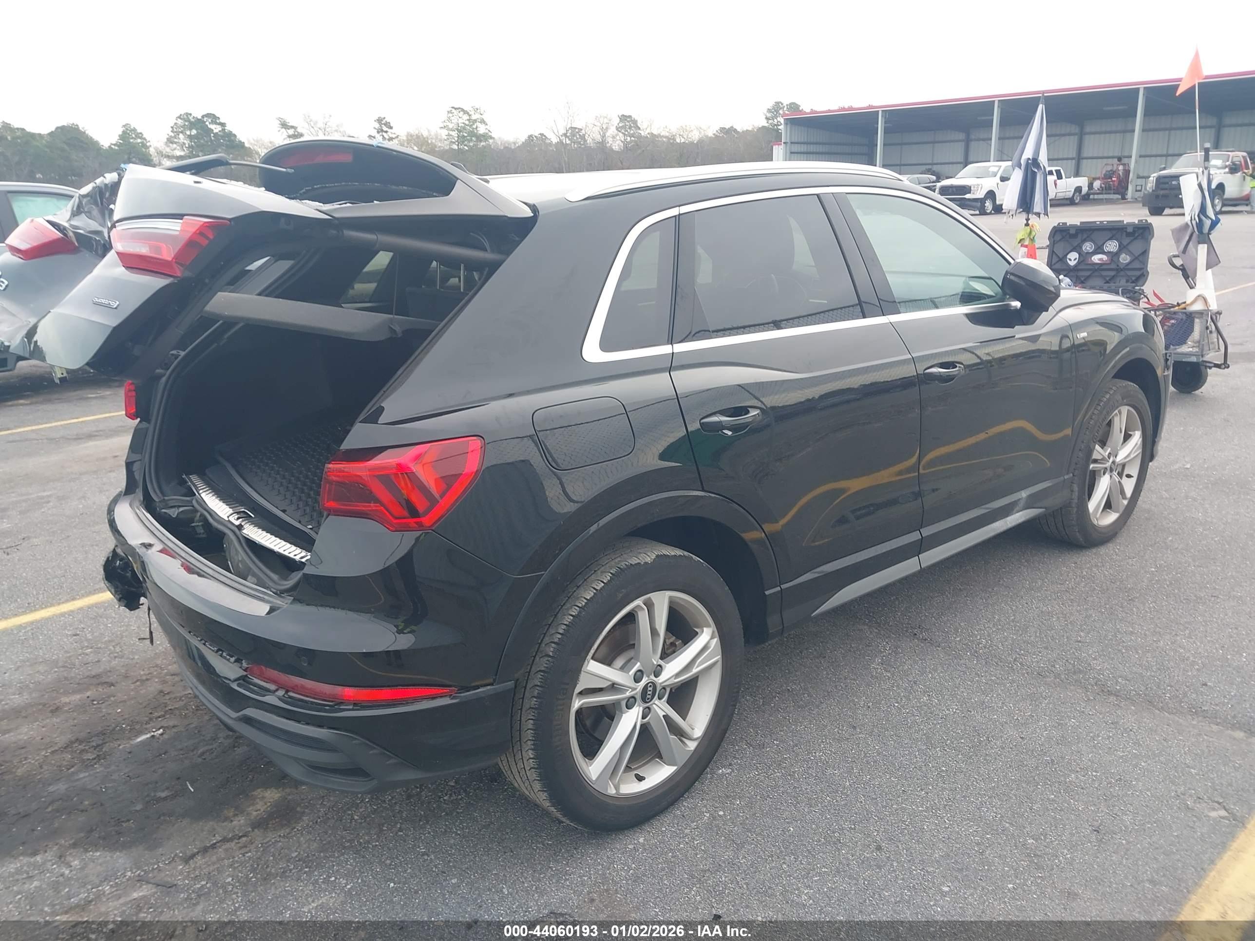 AUDI Q3 image 4