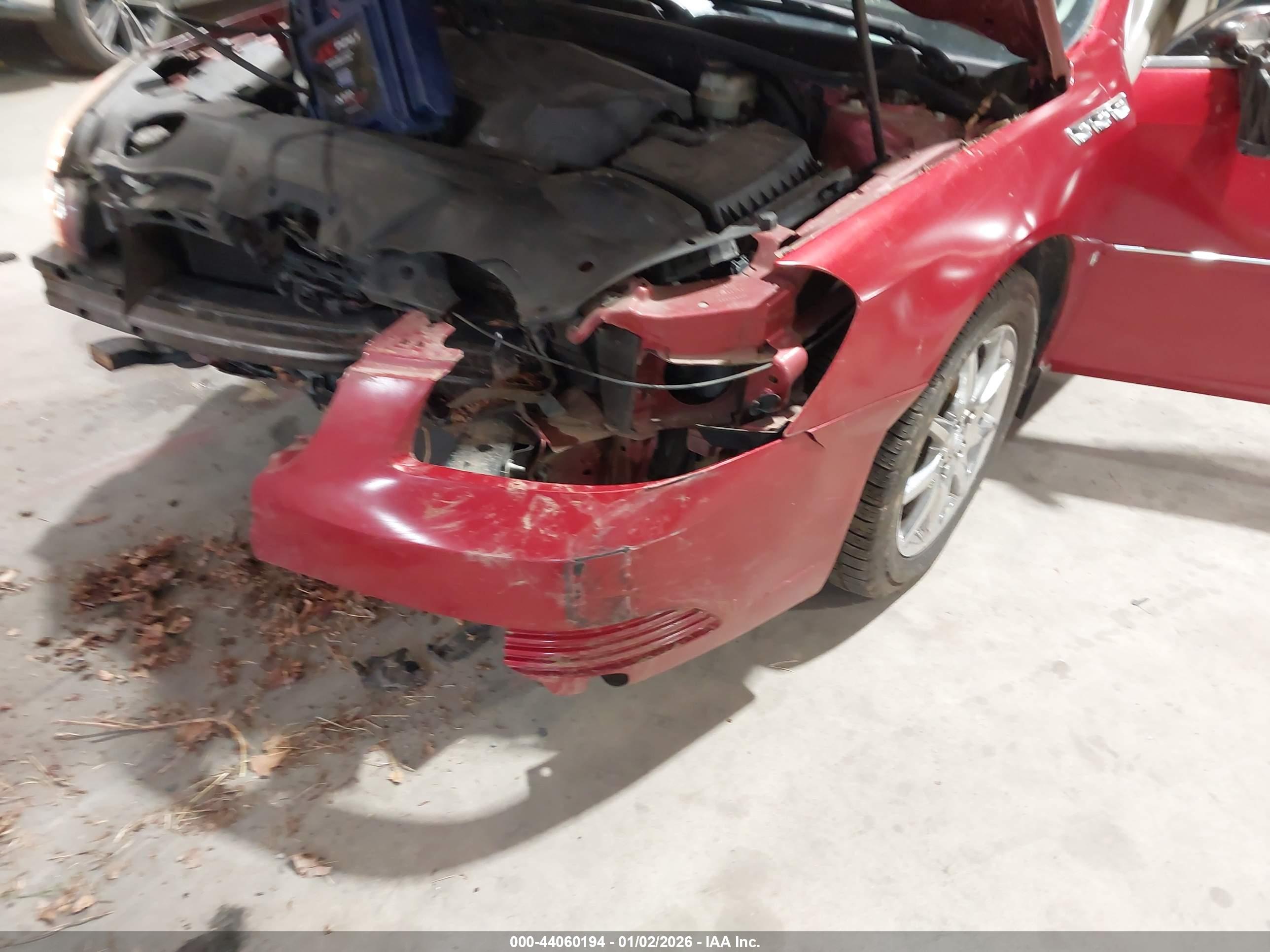 BUICK LUCERNE image 6
