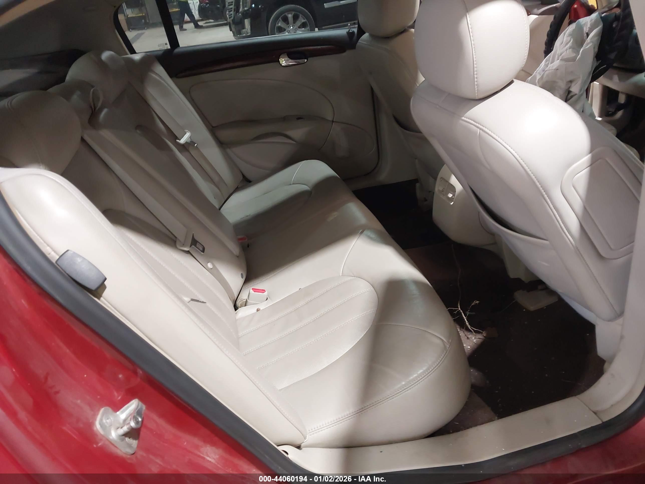 BUICK LUCERNE image 8