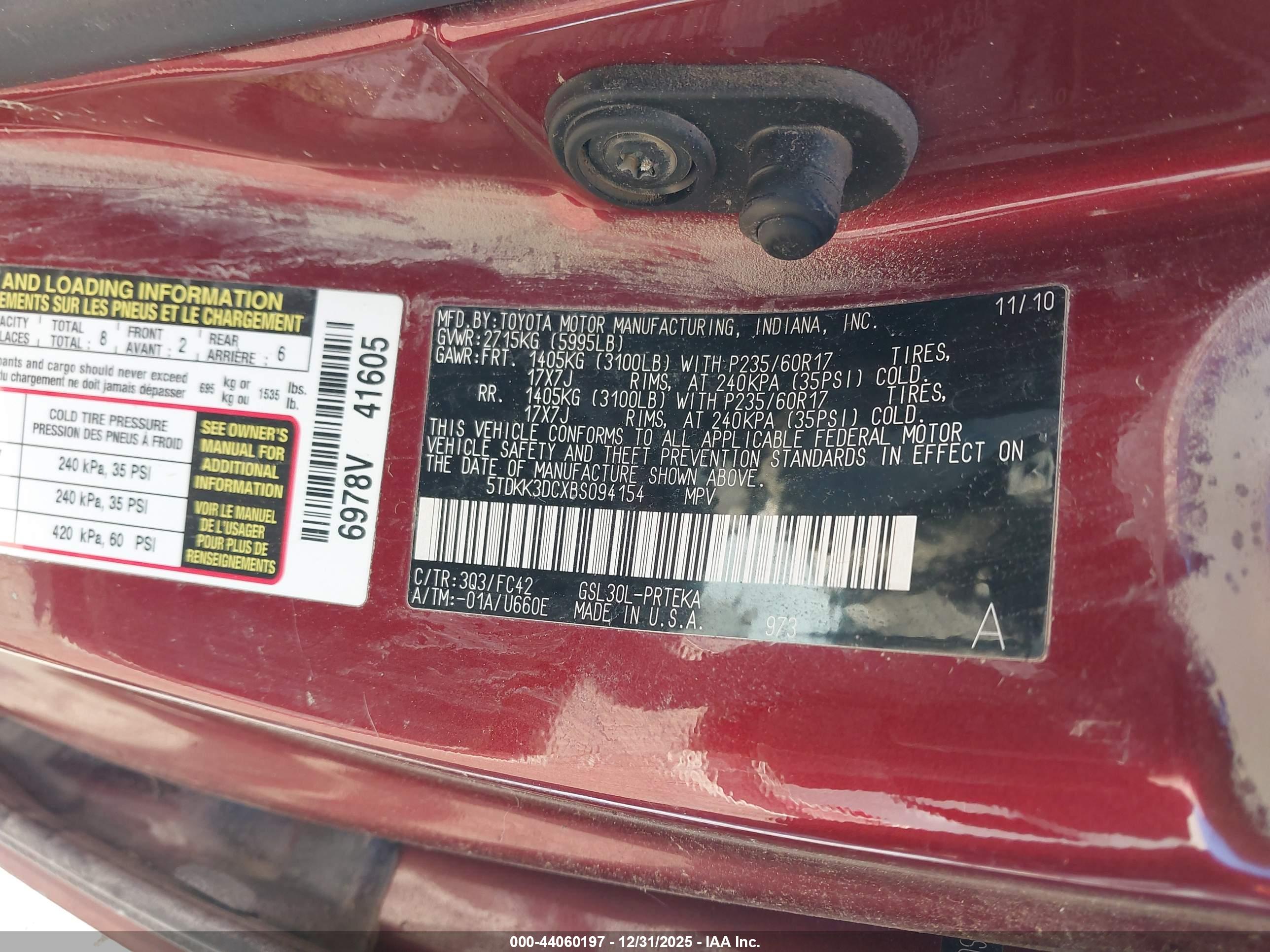TOYOTA SIENNA image 9