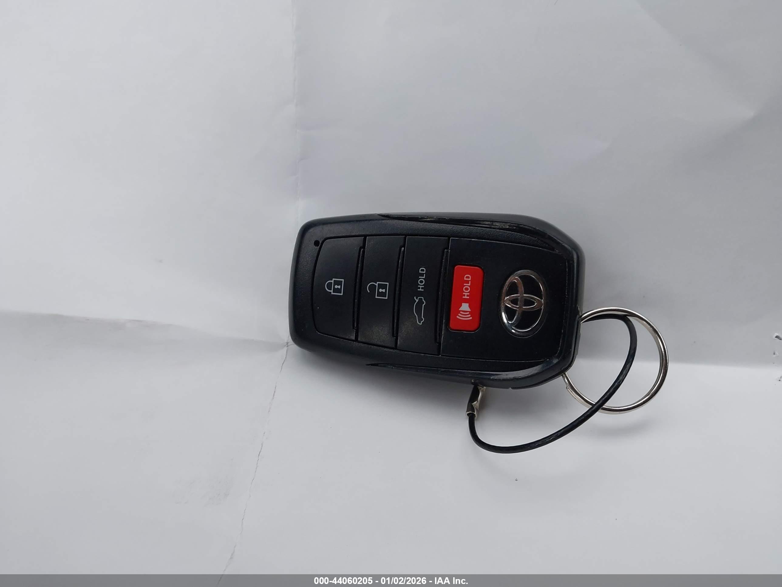 TOYOTA CAMRY image 11