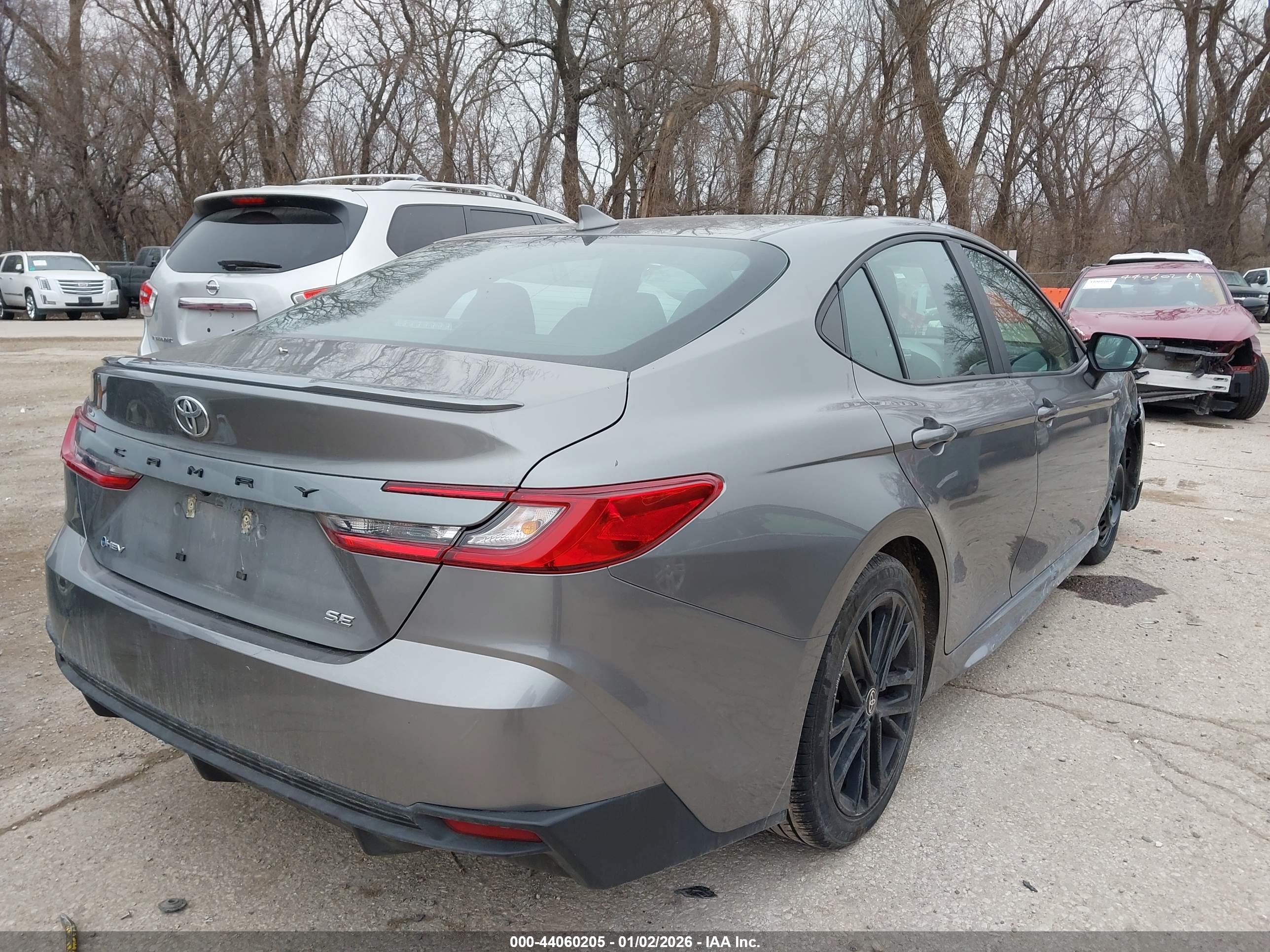 TOYOTA CAMRY image 4