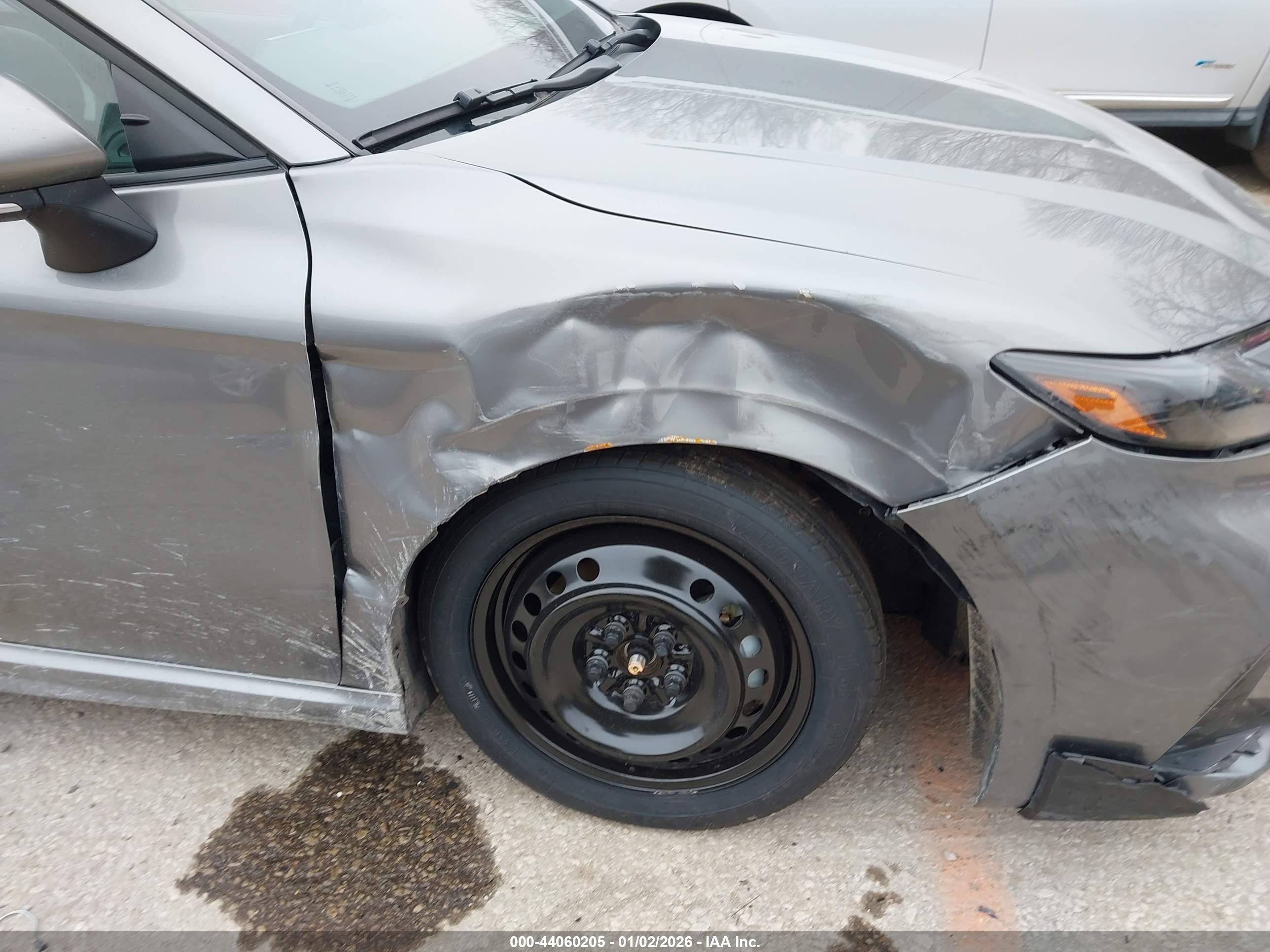 TOYOTA CAMRY image 6