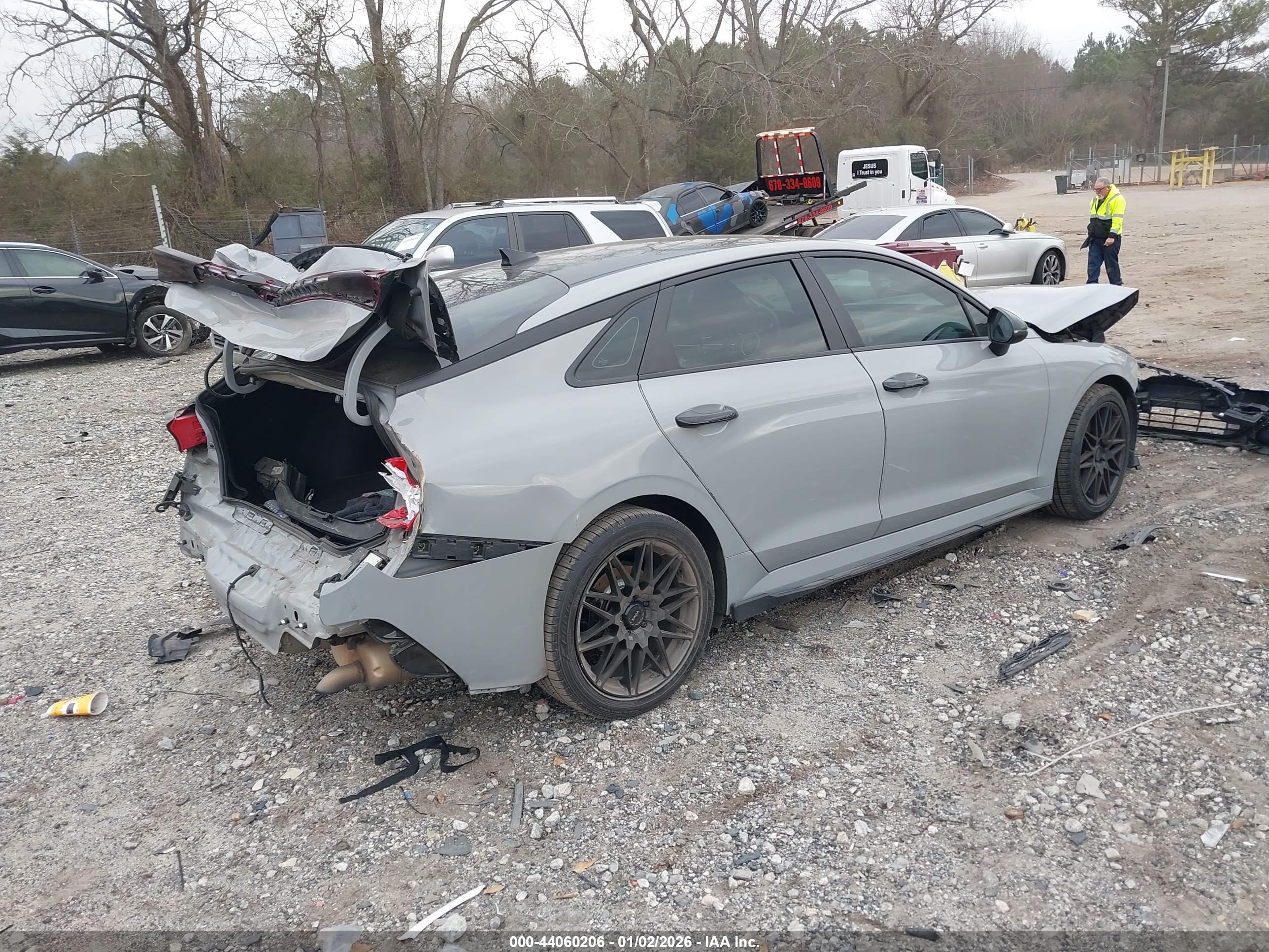 KIA K5 image 4