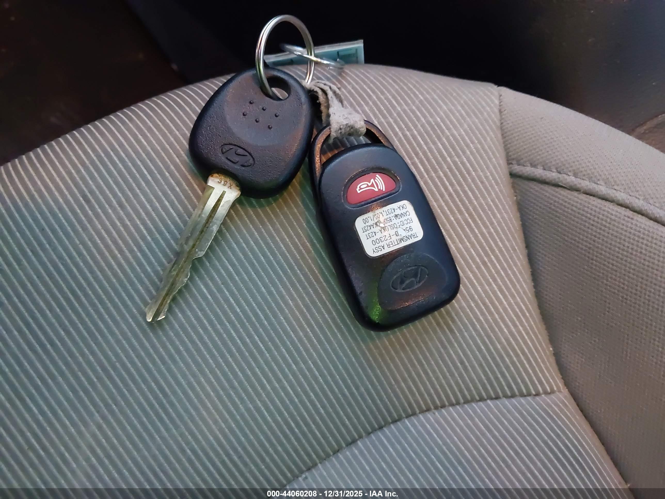 HYUNDAI ELANTRA image 11