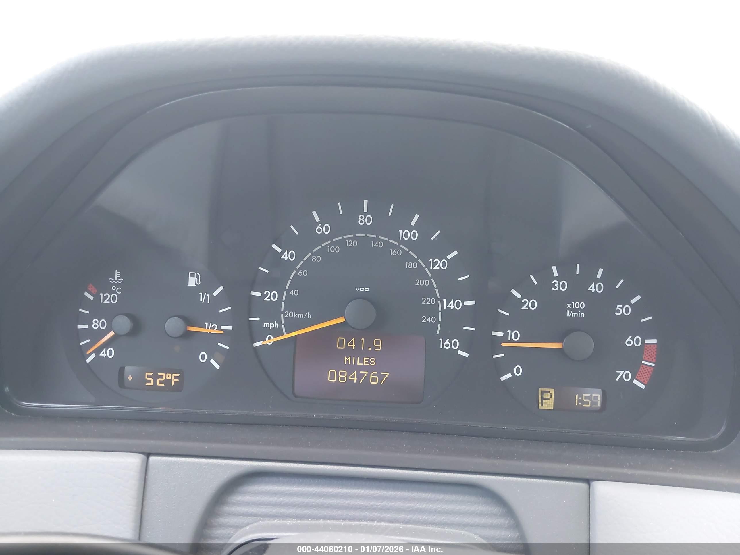 MERCEDES-BENZ E image 7