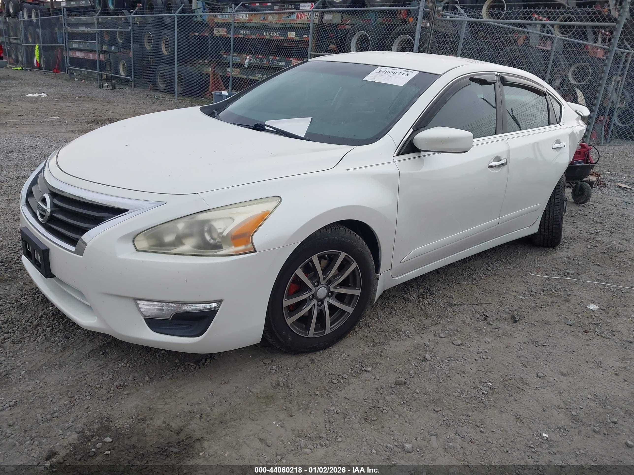 NISSAN ALTIMA image 2
