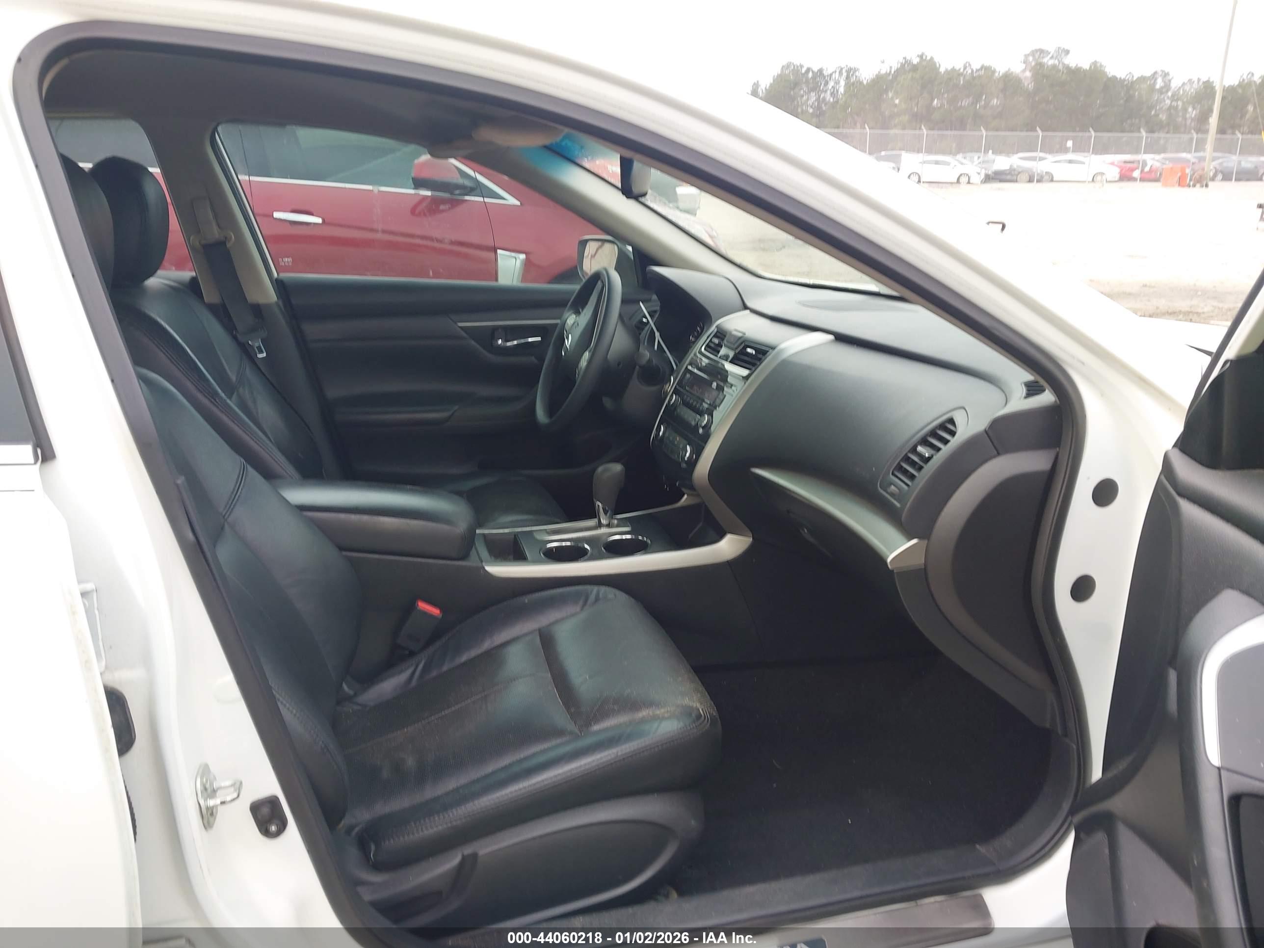 NISSAN ALTIMA image 5