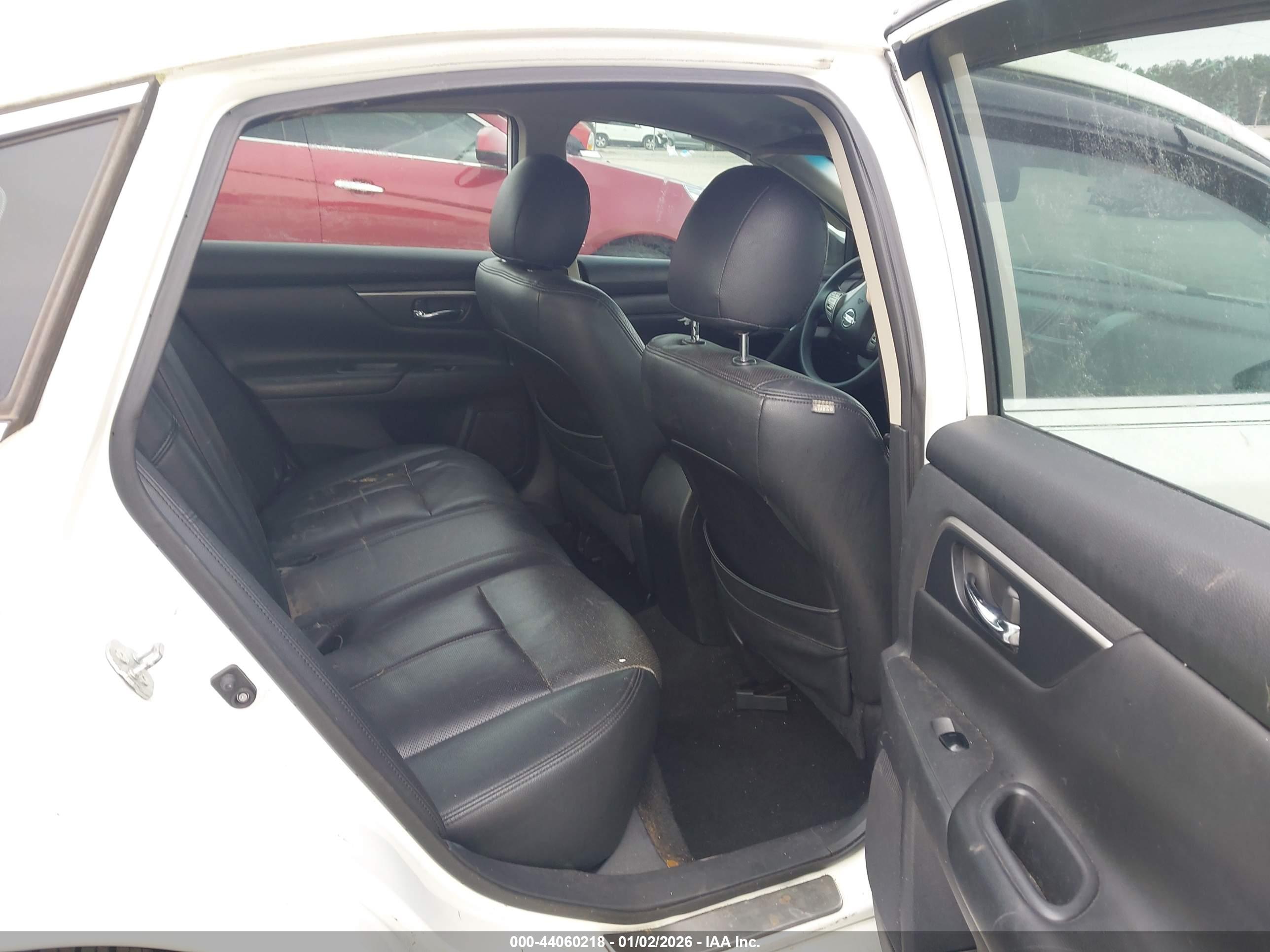 NISSAN ALTIMA image 8